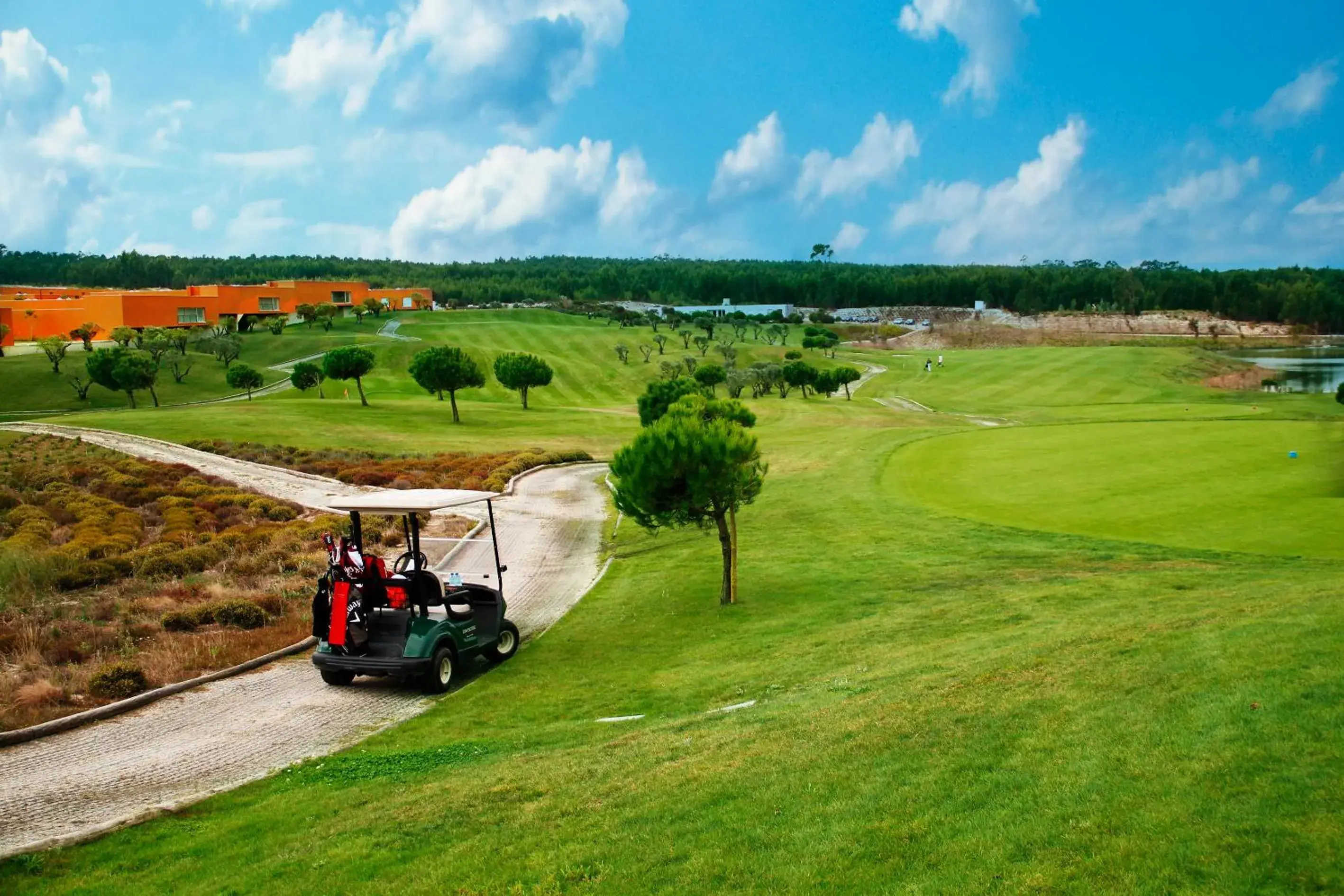 Activities, Golf in Bom Sucesso Resort