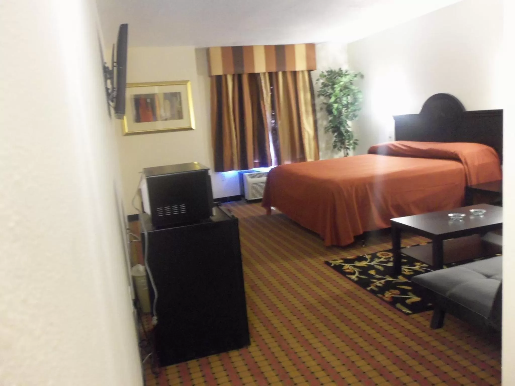 Photo of the whole room, Bed in Araamda Inn