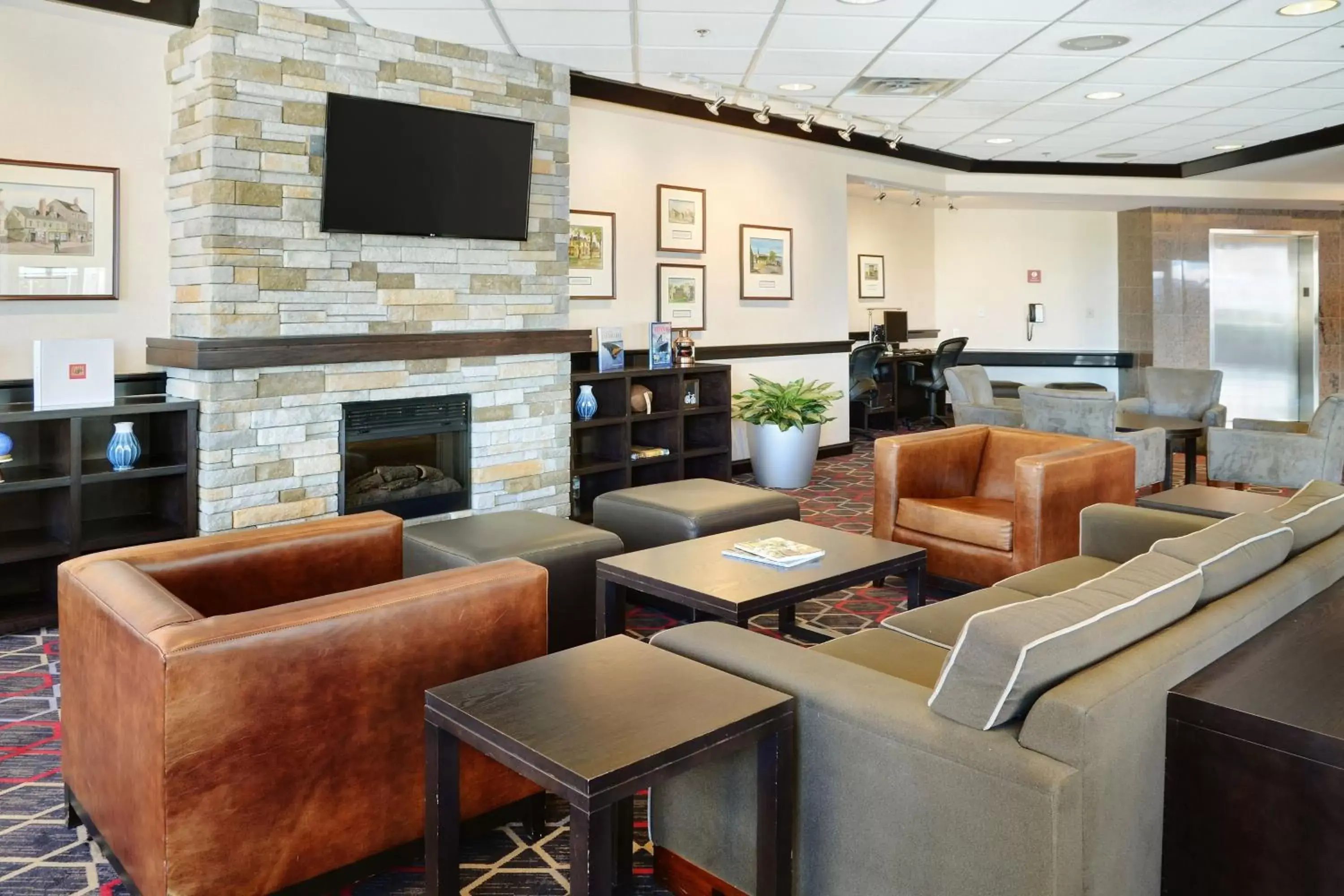 Lobby or reception, Lounge/Bar in Four Points by Sheraton Halifax