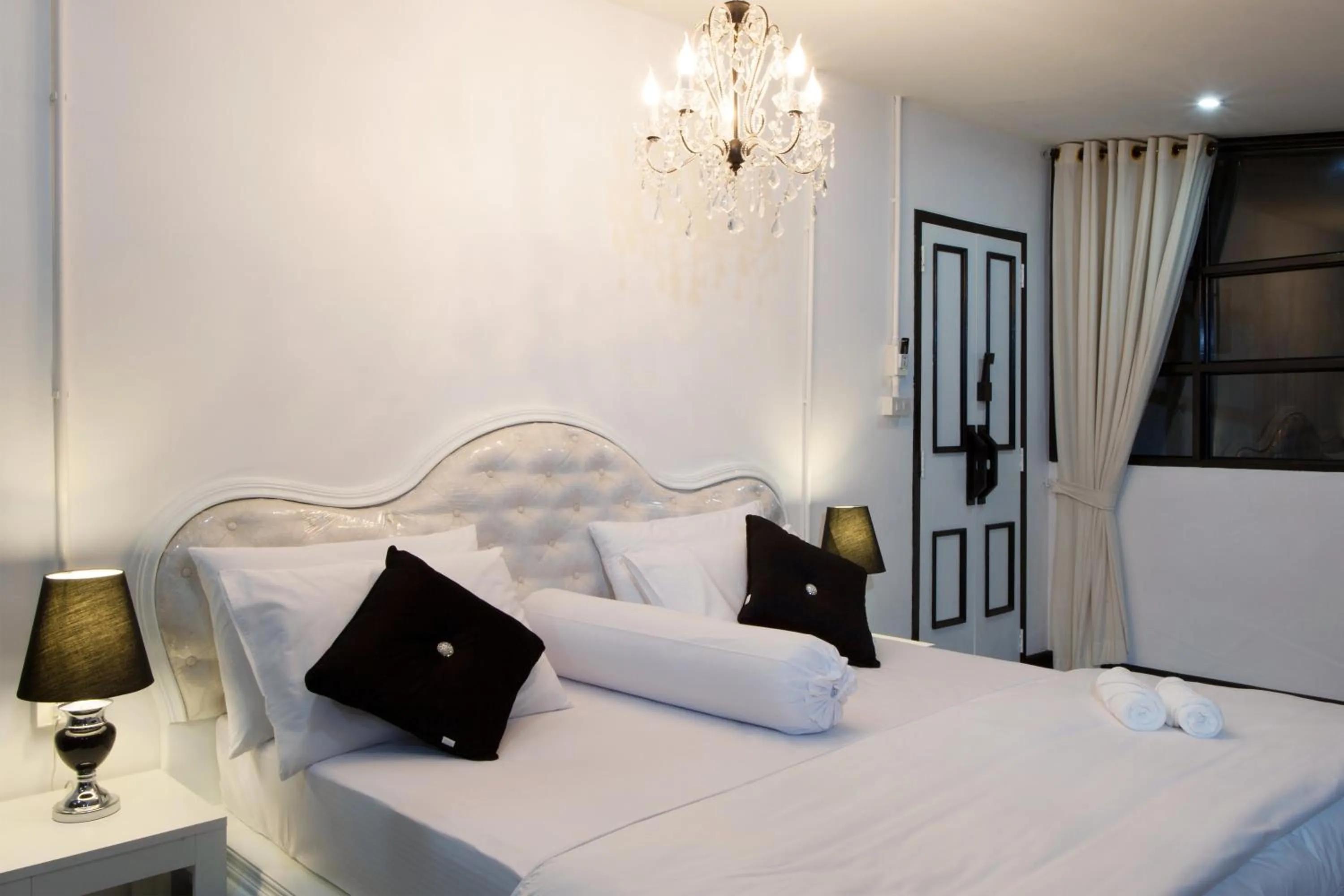 Decorative detail in Meroom