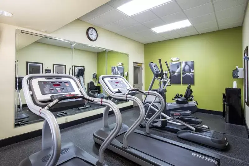 Fitness centre/facilities, Fitness Center/Facilities in Country Inn & Suites by Radisson, Gainesville, FL