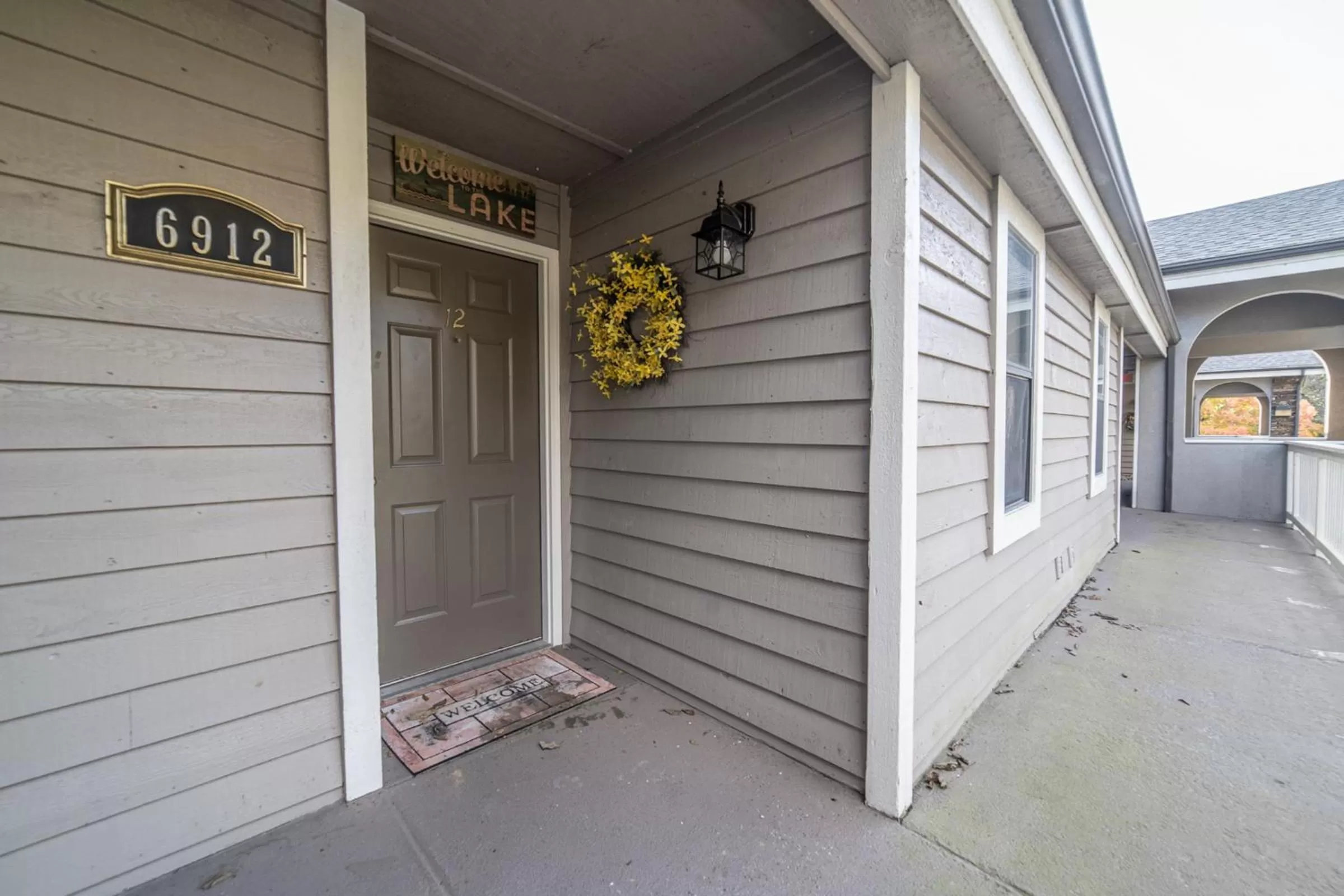 Property building in Pointe Royale Golf Resort