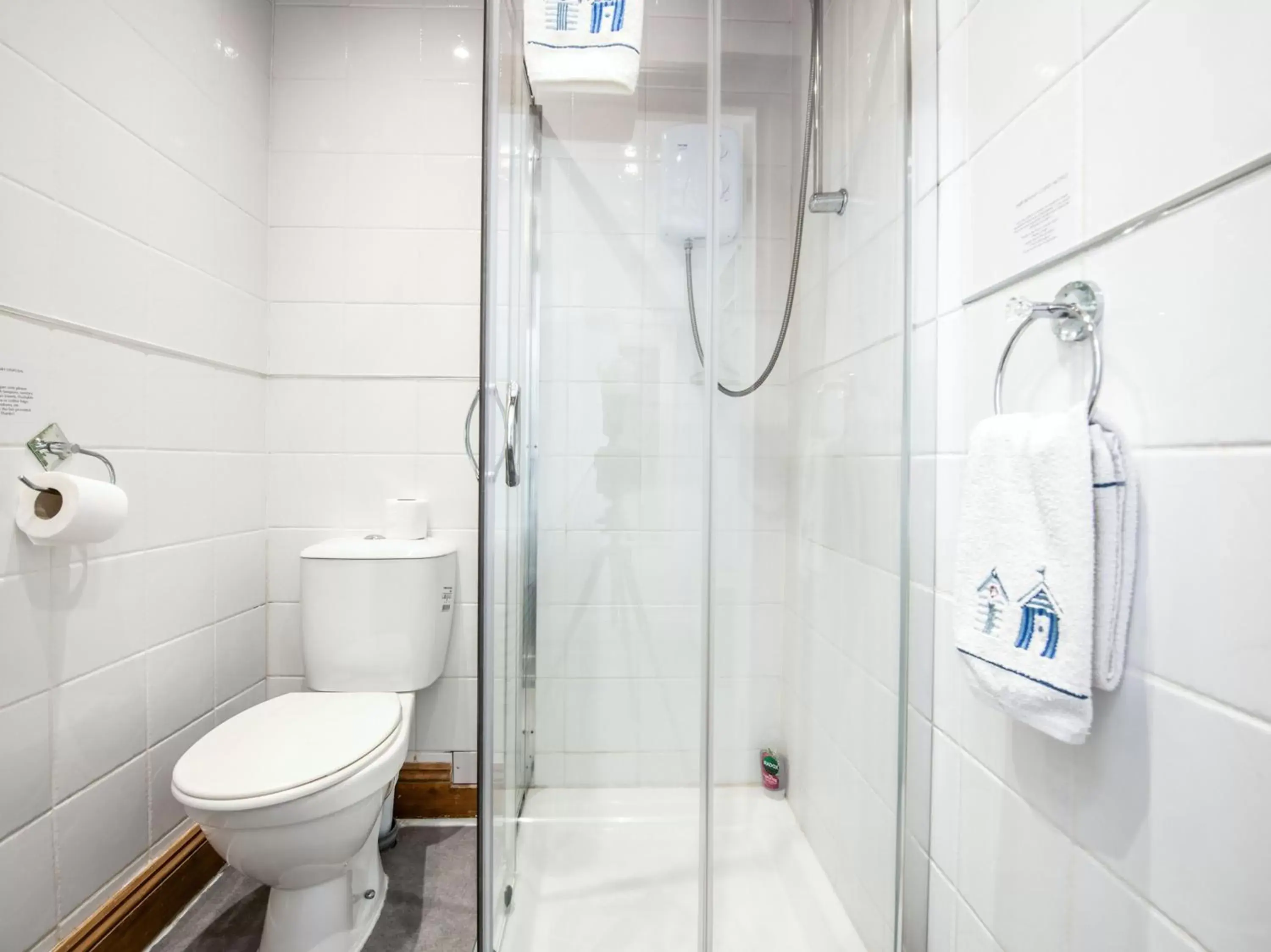 Bathroom in OYO Pier Hotel