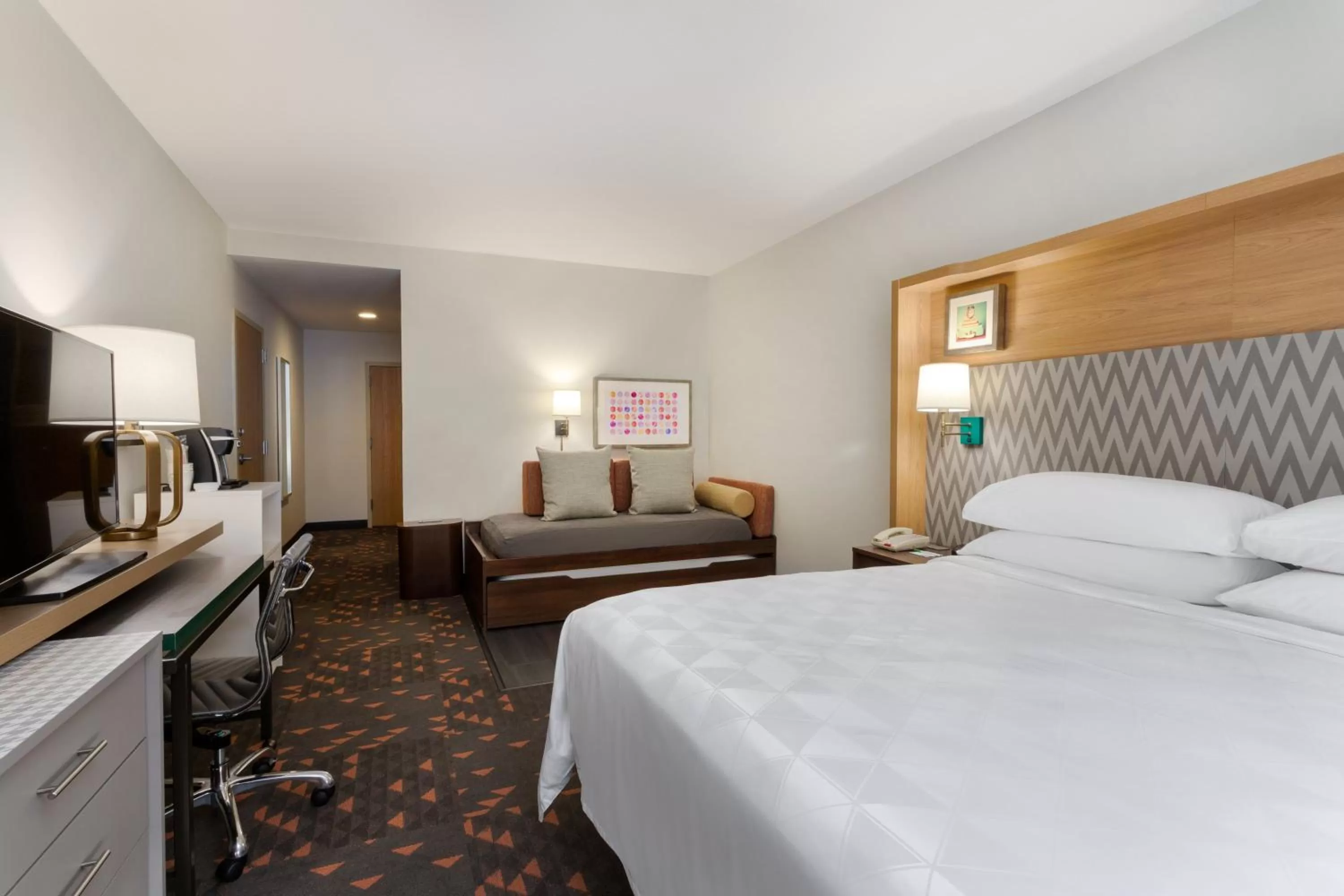 Photo of the whole room, Bed in Holiday Inn Winter Haven by IHG