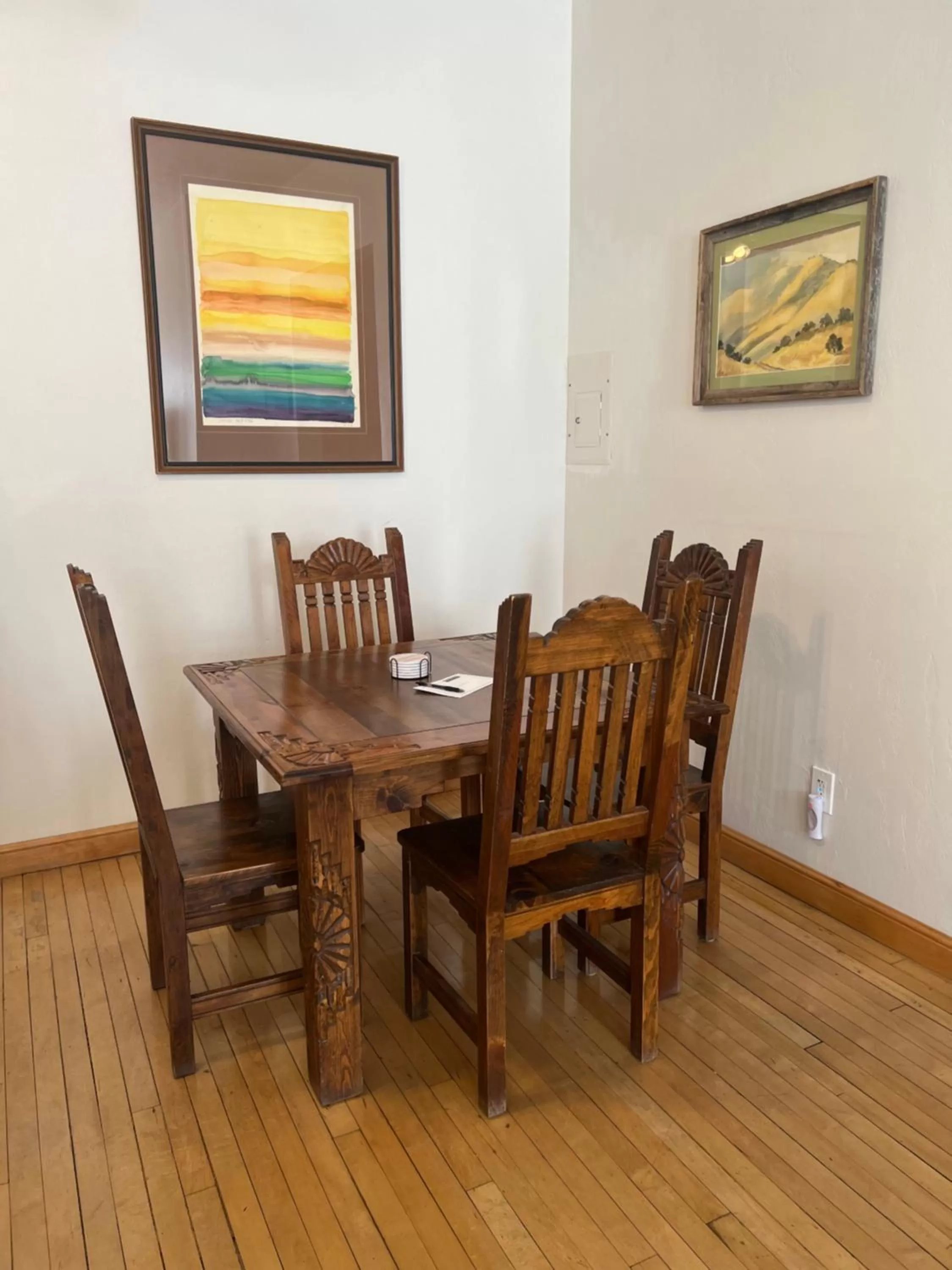 Dining area in Canyon Rose Hotel