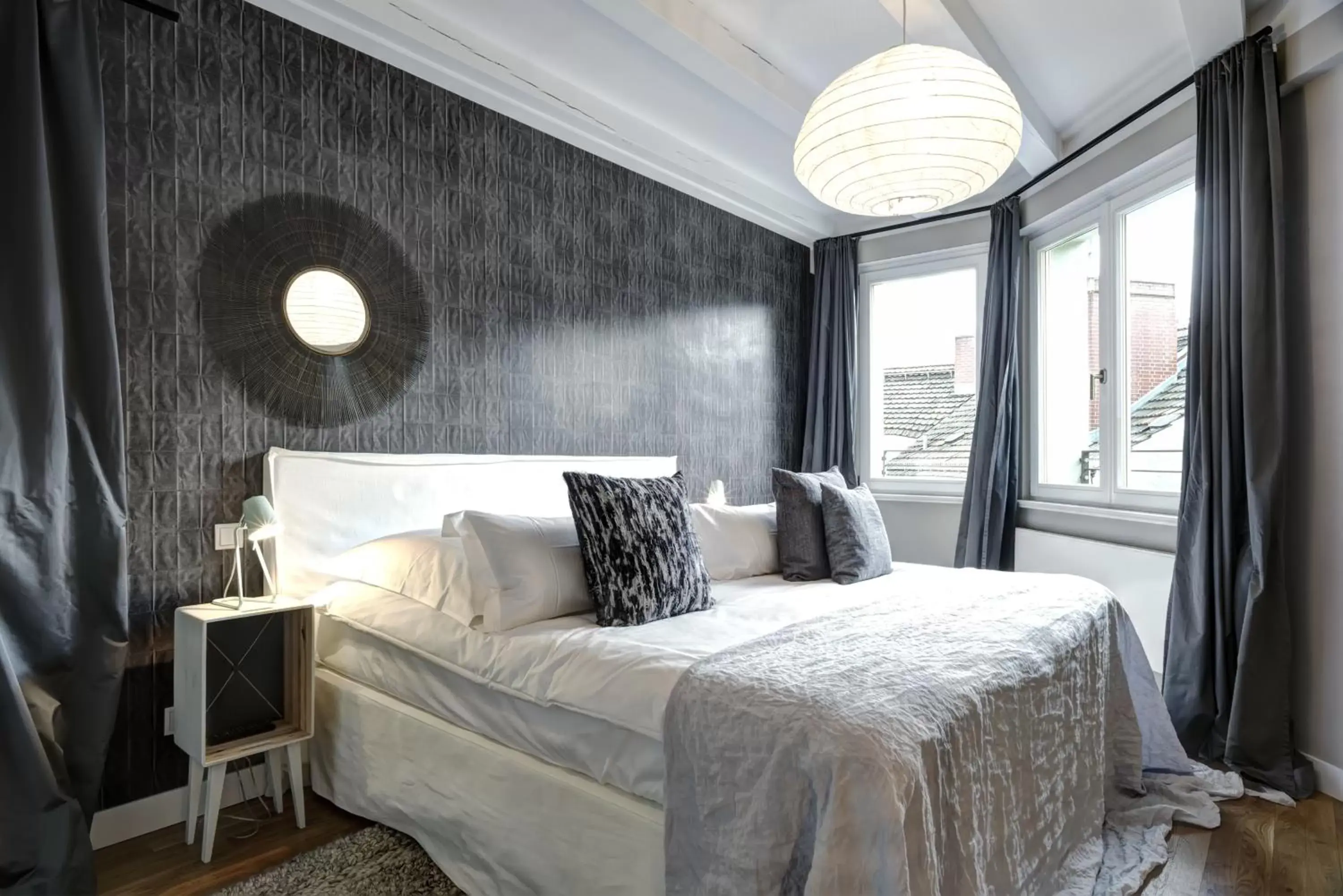 Bedroom, Bed in Gorki Apartments