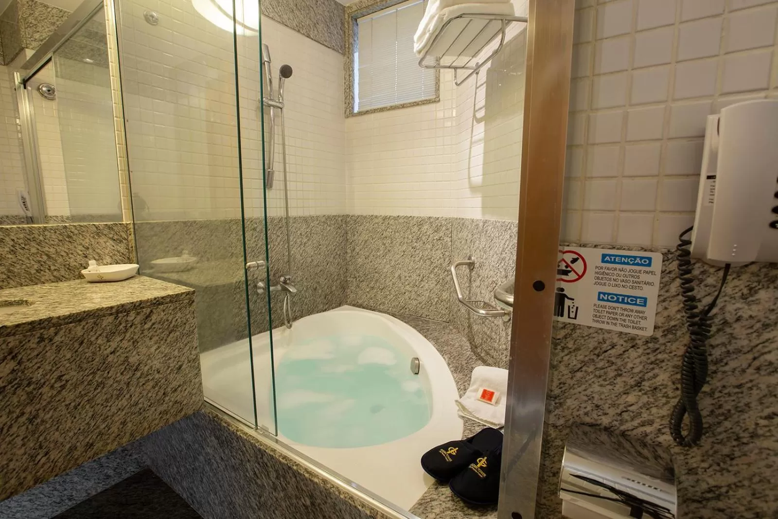 Bathroom in Golden Tower Pinheiros by Fênix Hotéis