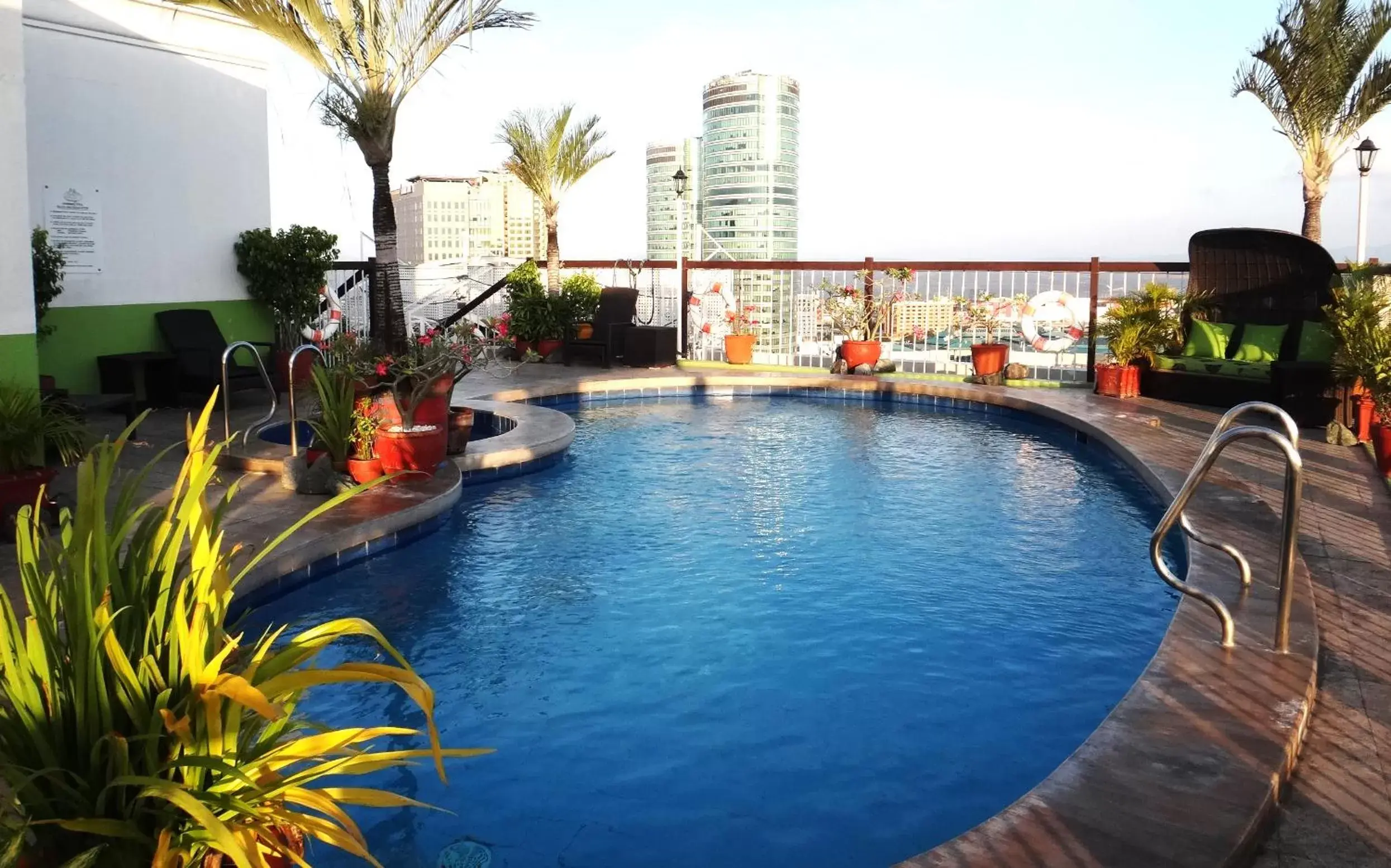 Swimming Pool in Parque España Residence Hotel Managed by HII