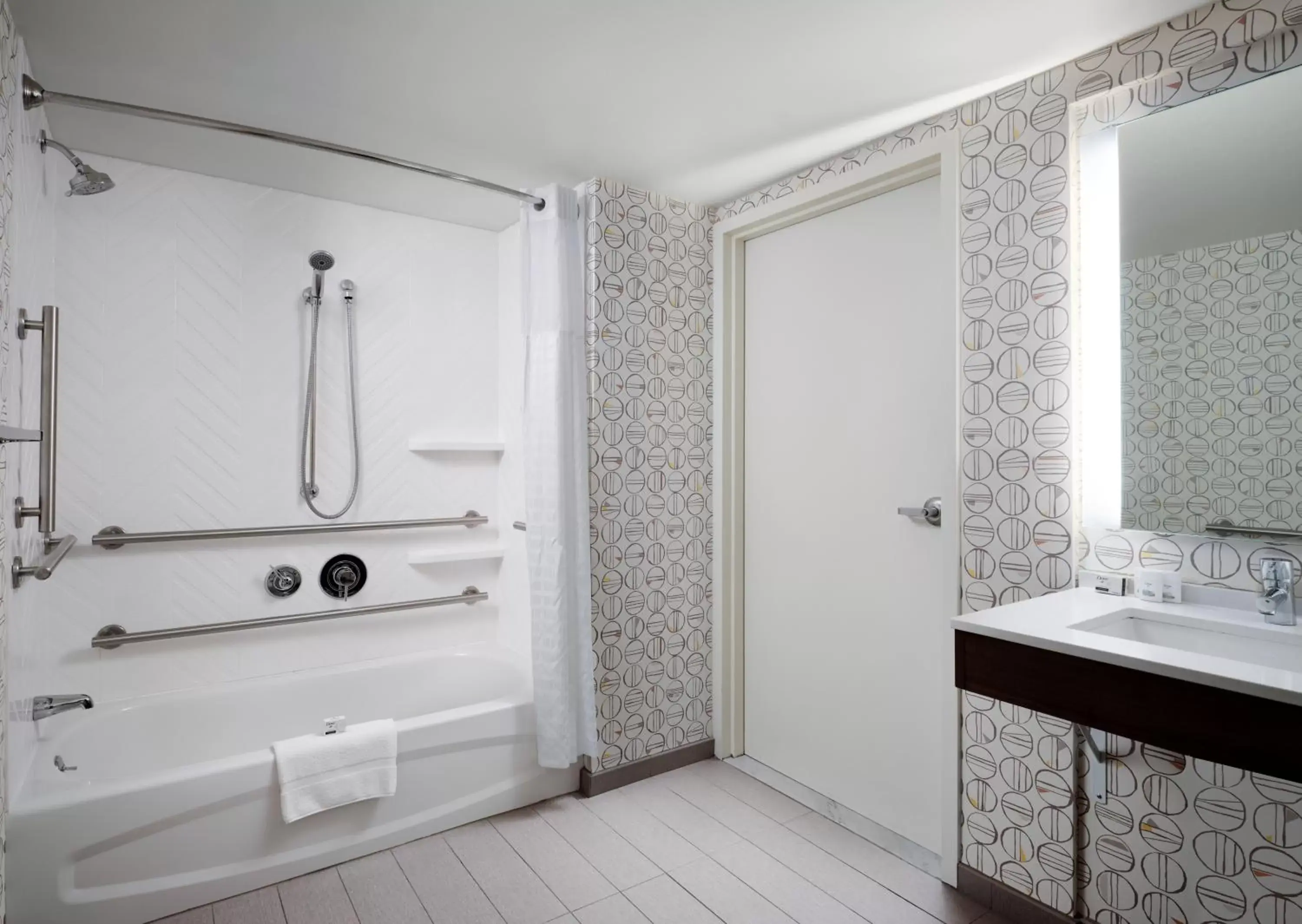 Shower, Bathroom in Holiday Inn Boston - Dedham Hotel & Conference Center, an IHG Hotel