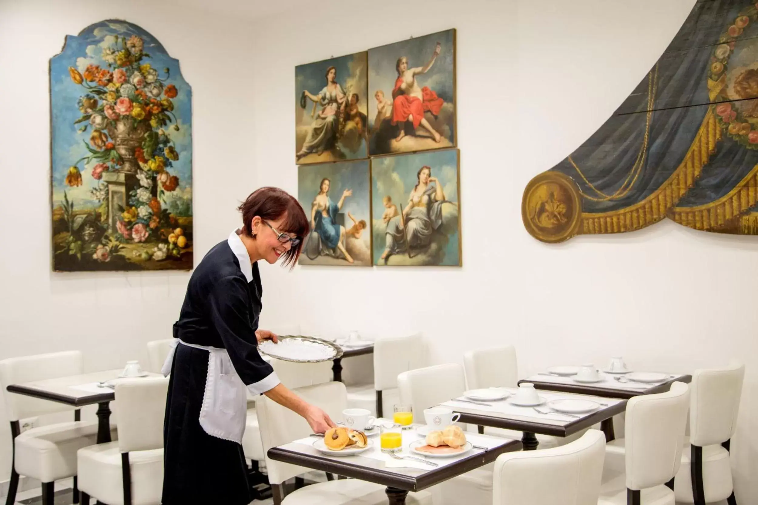 Staff, Restaurant/Places to Eat in Arcom Palace