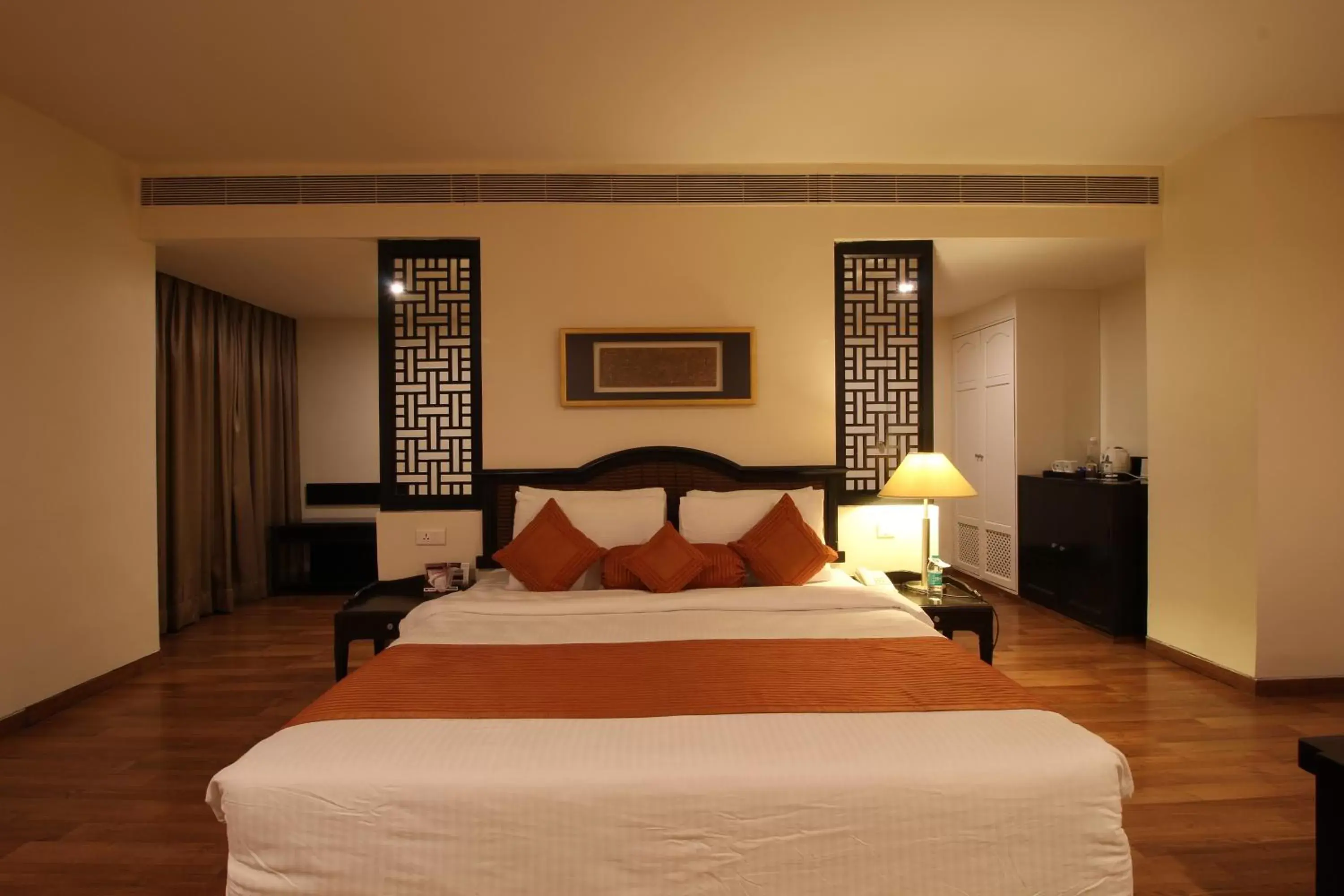 Bed in Hotel Minerva Grand Secunderabad