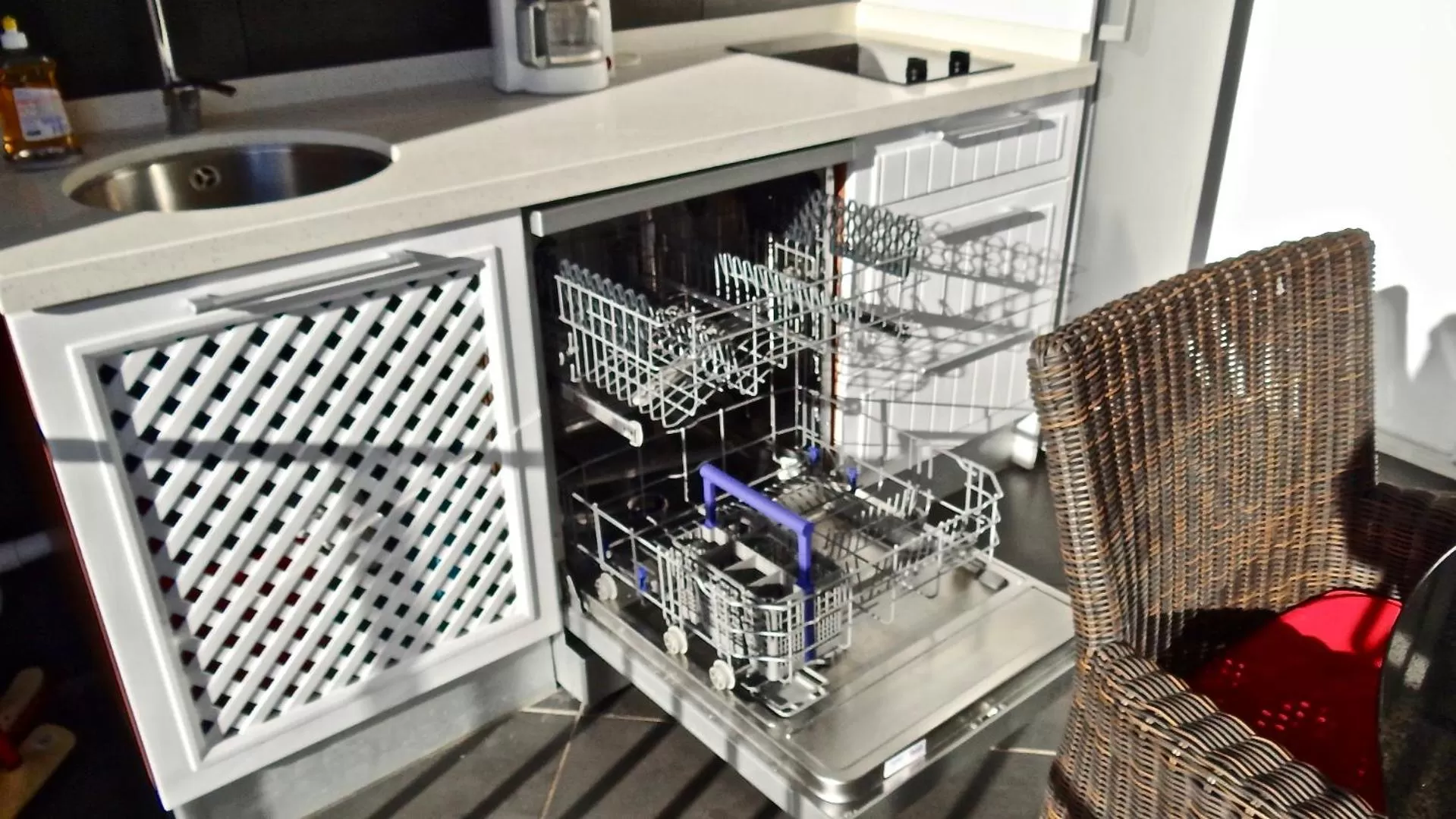 Kitchen or kitchenette in Résidence Le Vallon Guadeloupe Parc Piscine Appartements & Studios