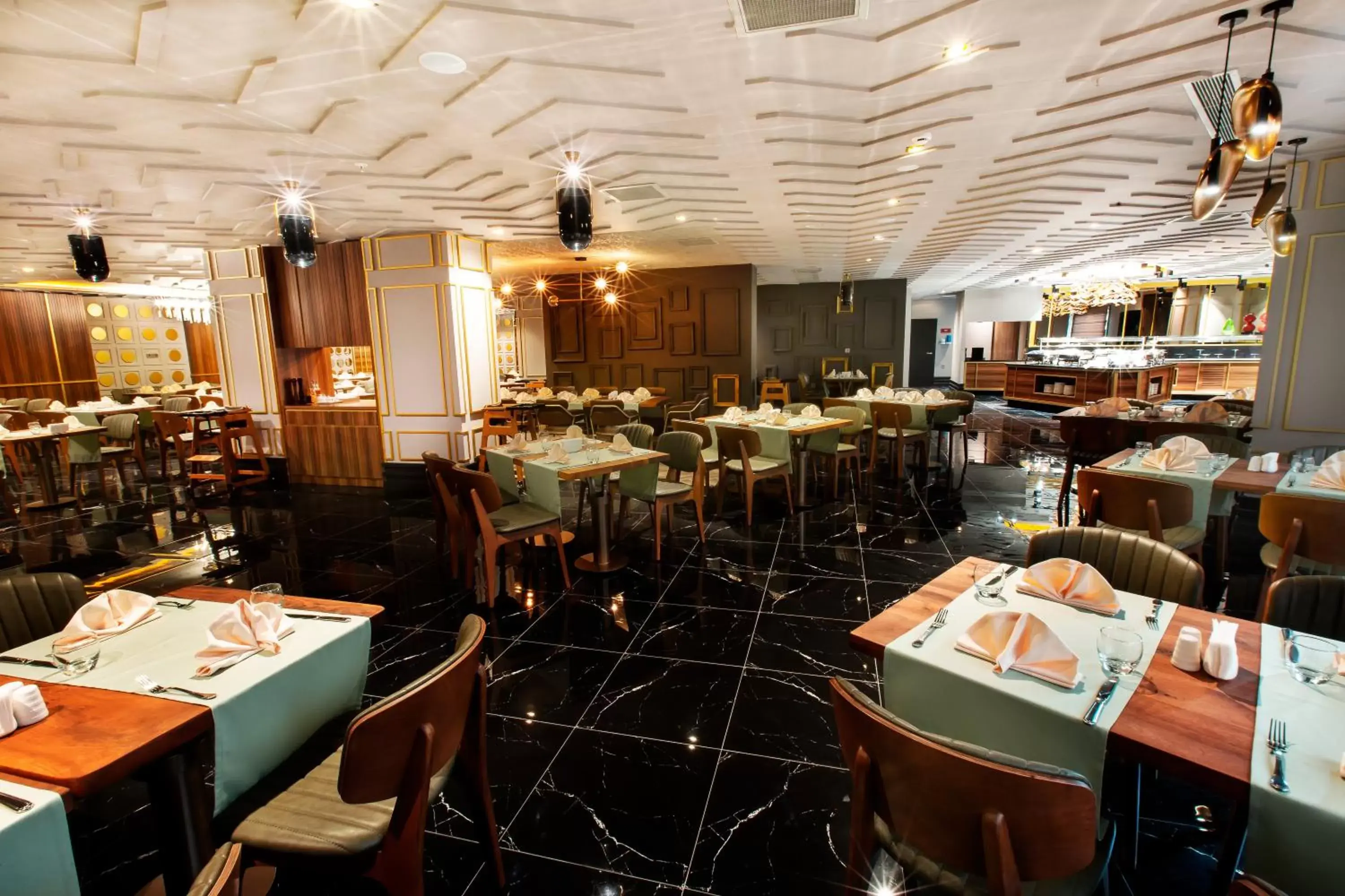 Restaurant/places to eat in Ramada by Wyndham Erzurum Restaurant/places to eat in Ramada by Wyndham Erzurum