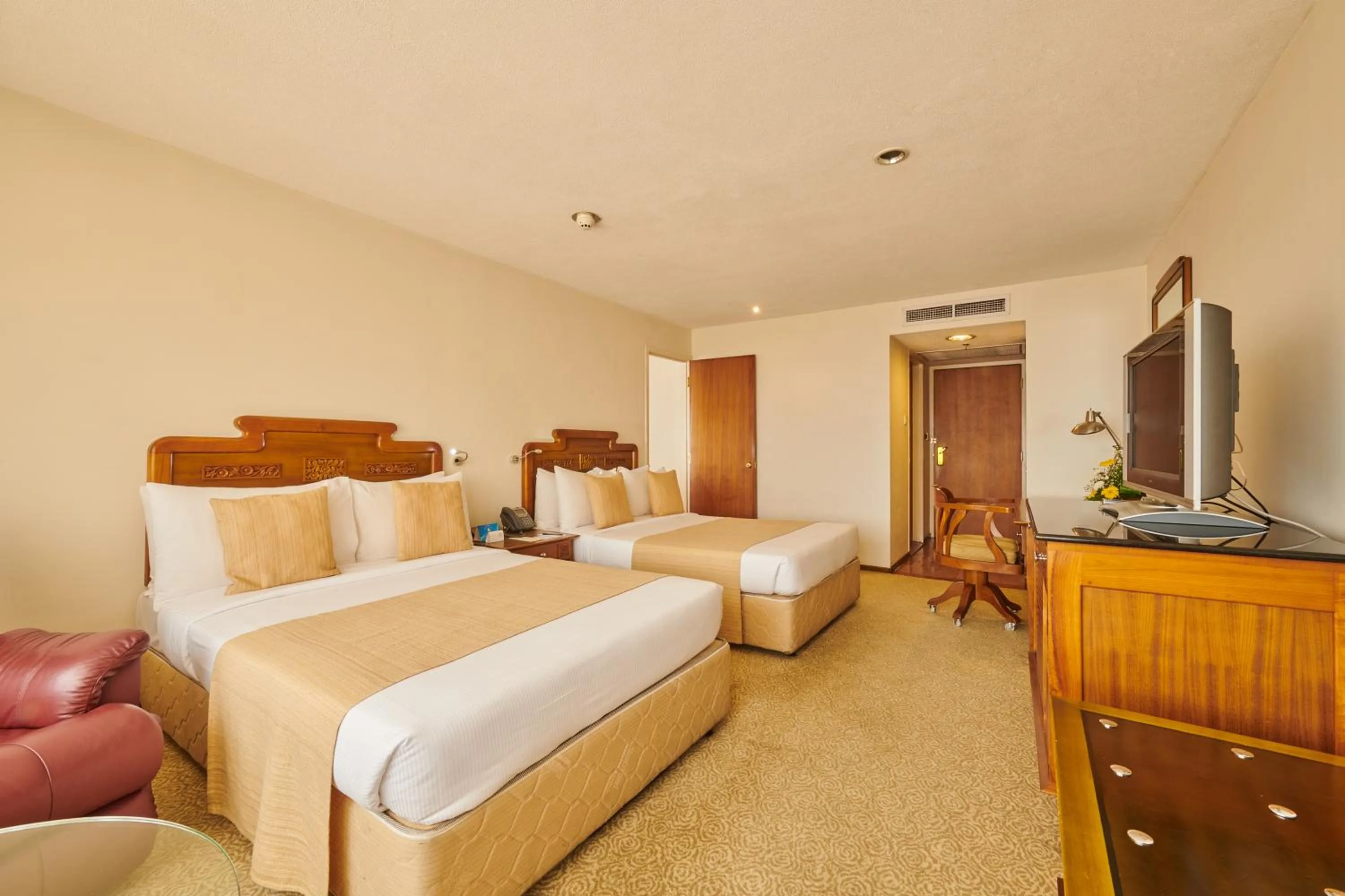 Photo of the whole room in The Galadari Hotel