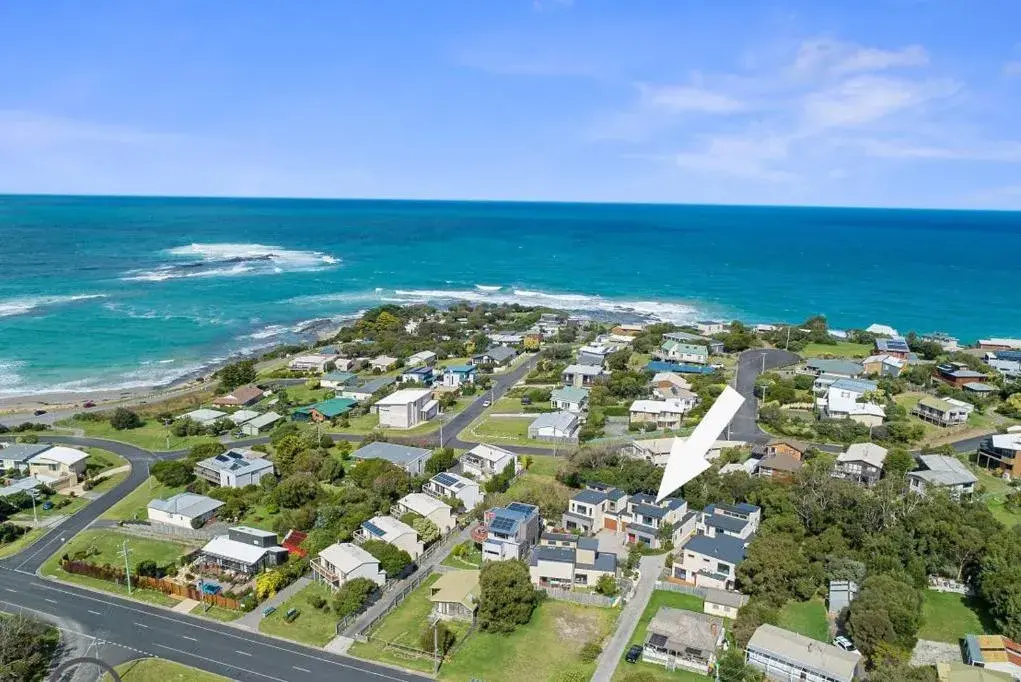 Bird's-eye View in Apollo Bay Seal Apartments