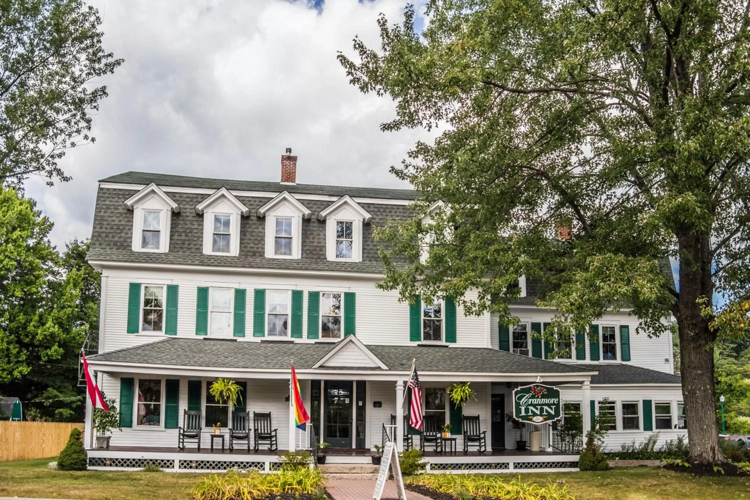 Facade/entrance, Property Building in Cranmore Inn and Suites, a North Conway boutique hotel