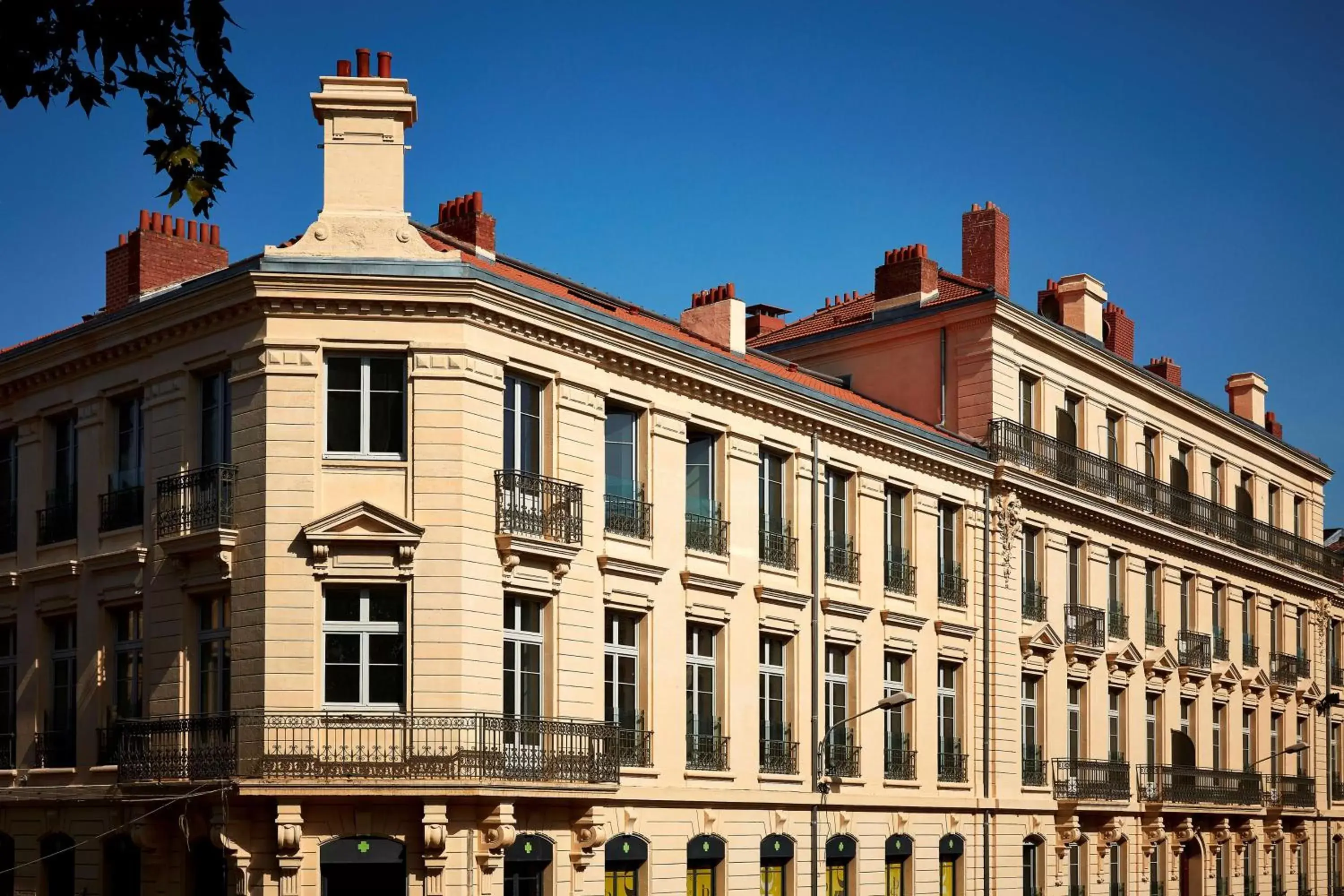 Property Building in Hotel De Cambis