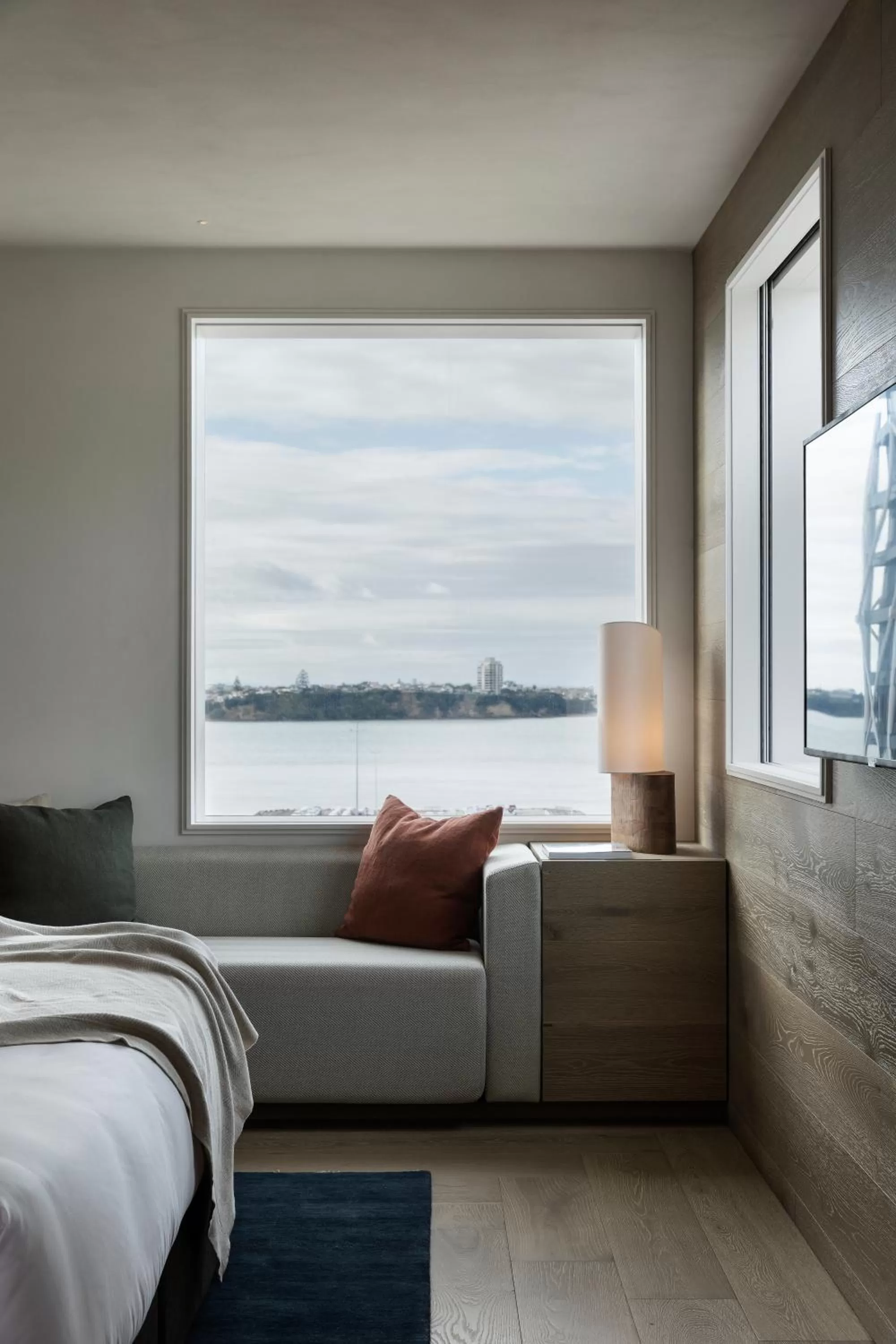 Sea view, Bed in The Hotel Britomart