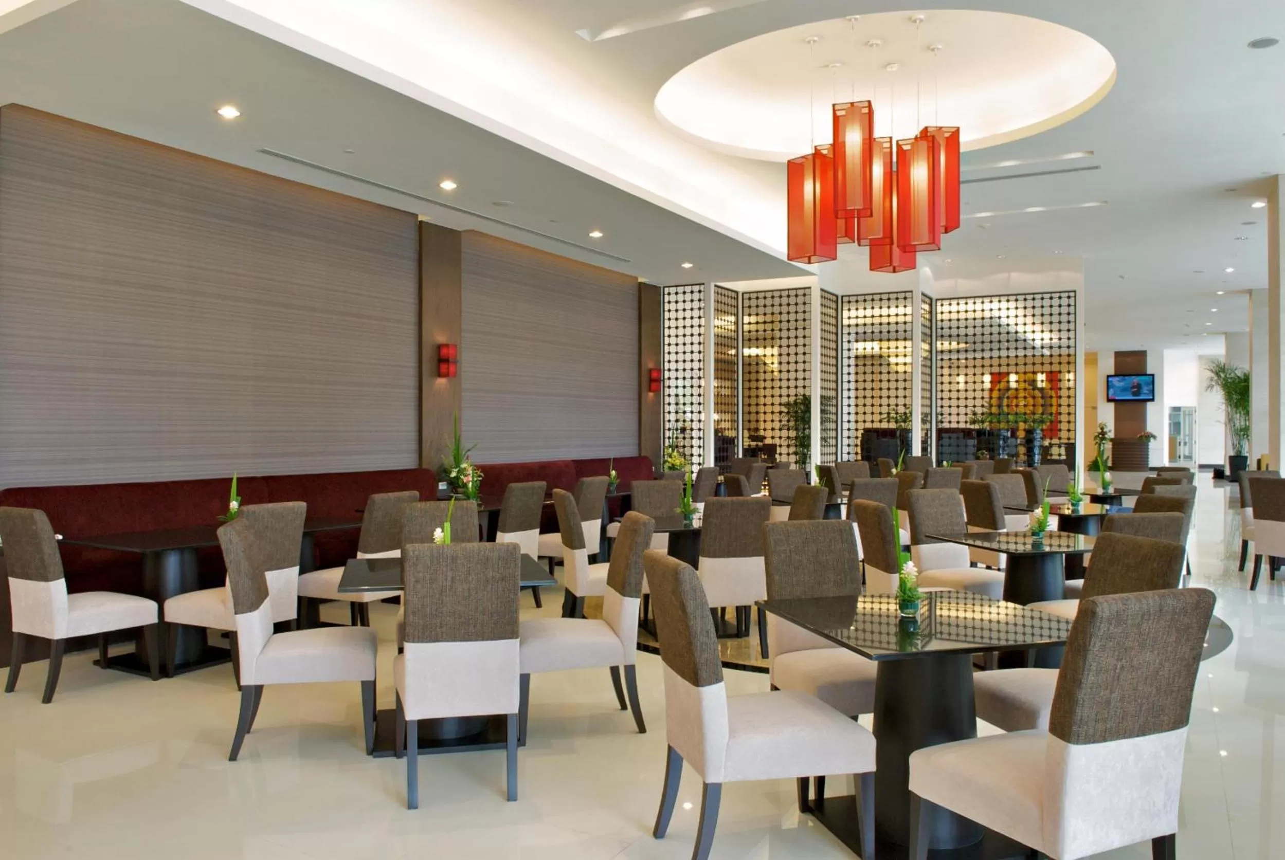 Restaurant/places to eat in The Narathiwas Hotel & Residence Sathorn Bangkok