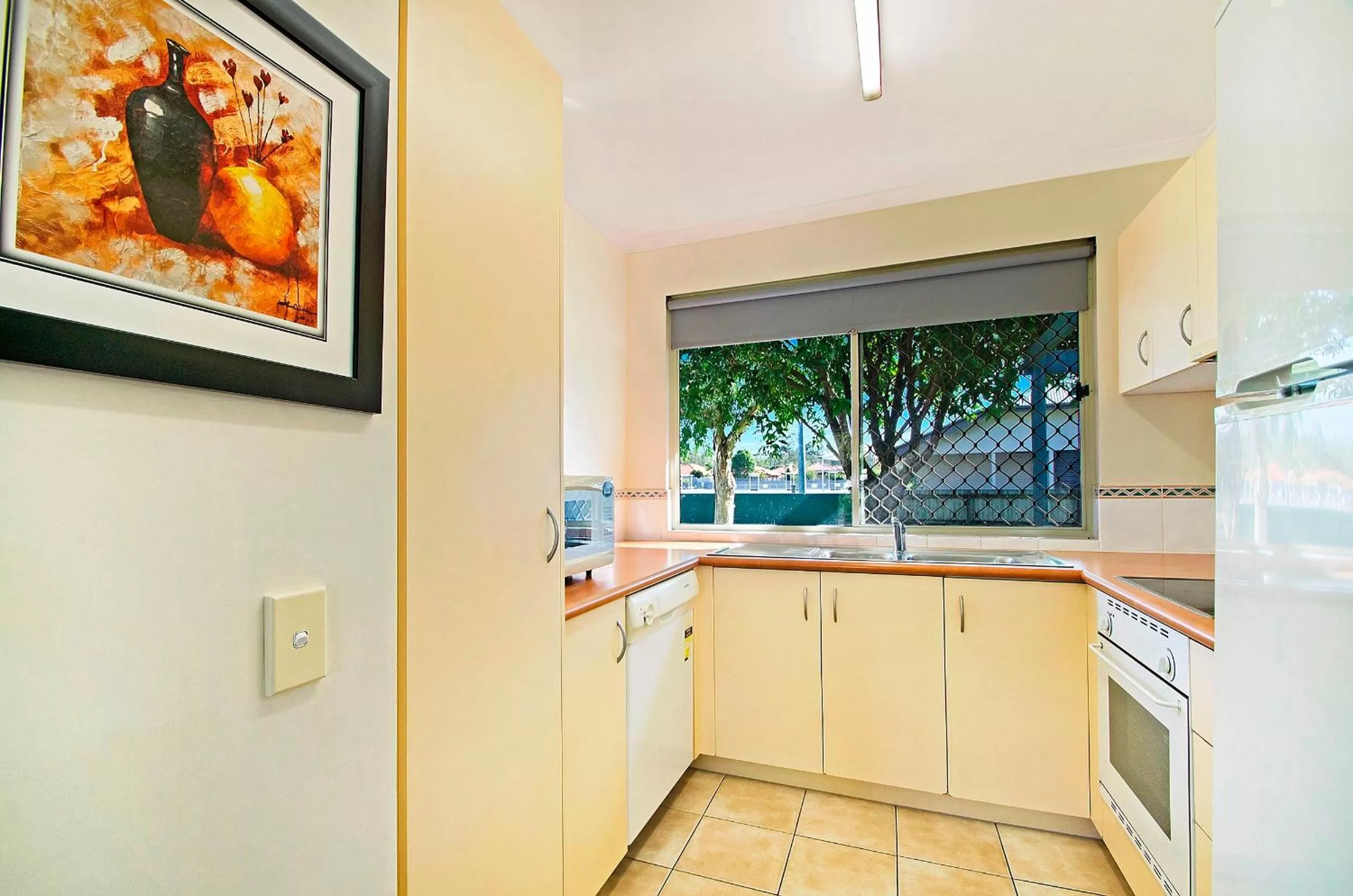 Kitchen or kitchenette in Ivory Palms Resort Noosa