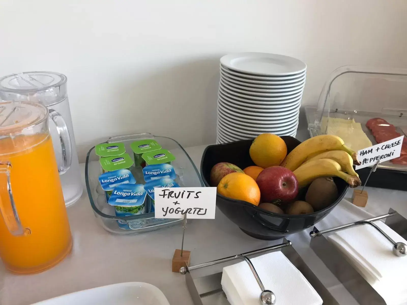 Continental breakfast in HILLTOP OASIS Lisboa Oeiras