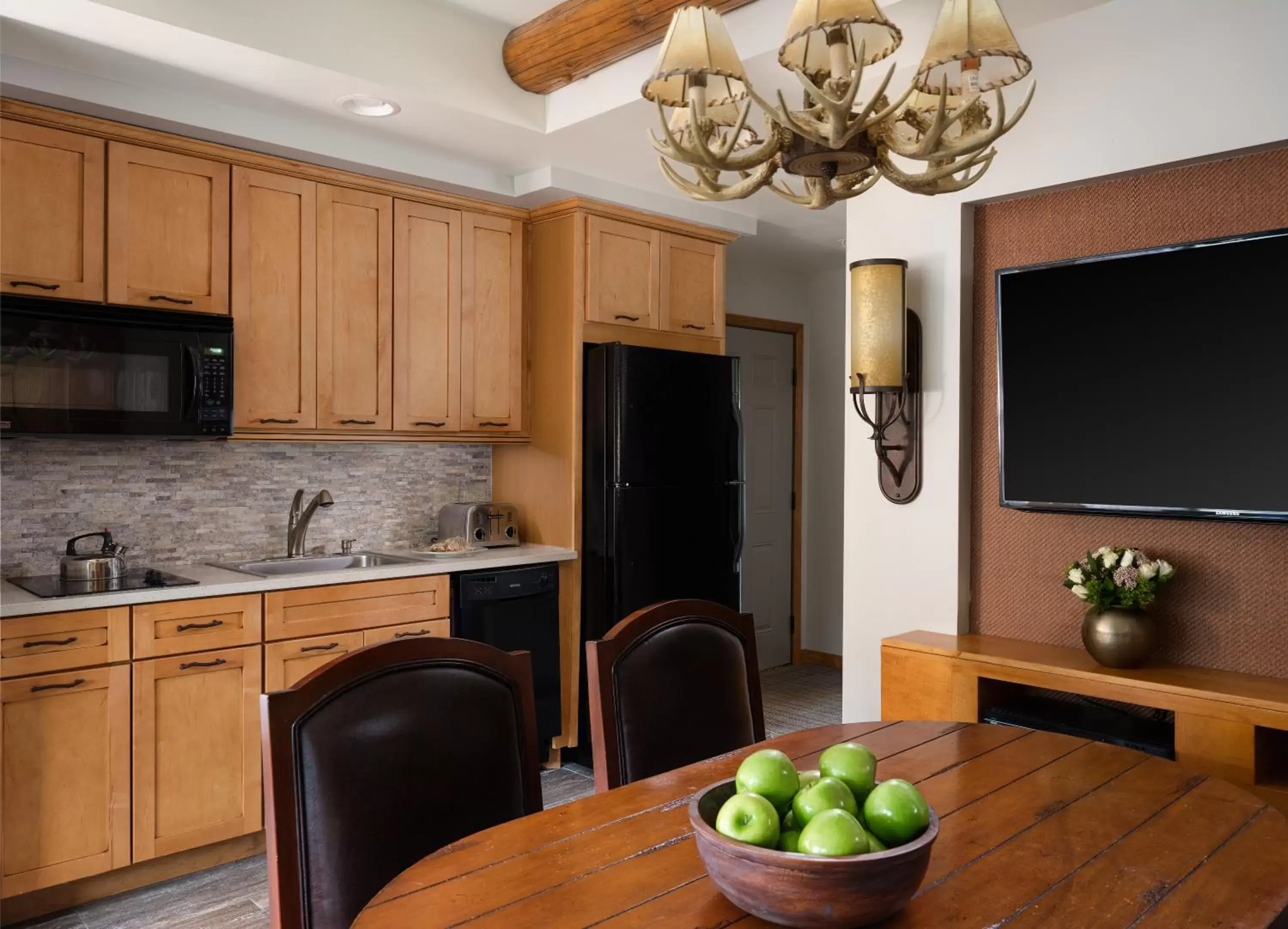 Kitchen or kitchenette, Kitchen/Kitchenette in Hyatt Vacation Club at The Lodges at Timber Ridge