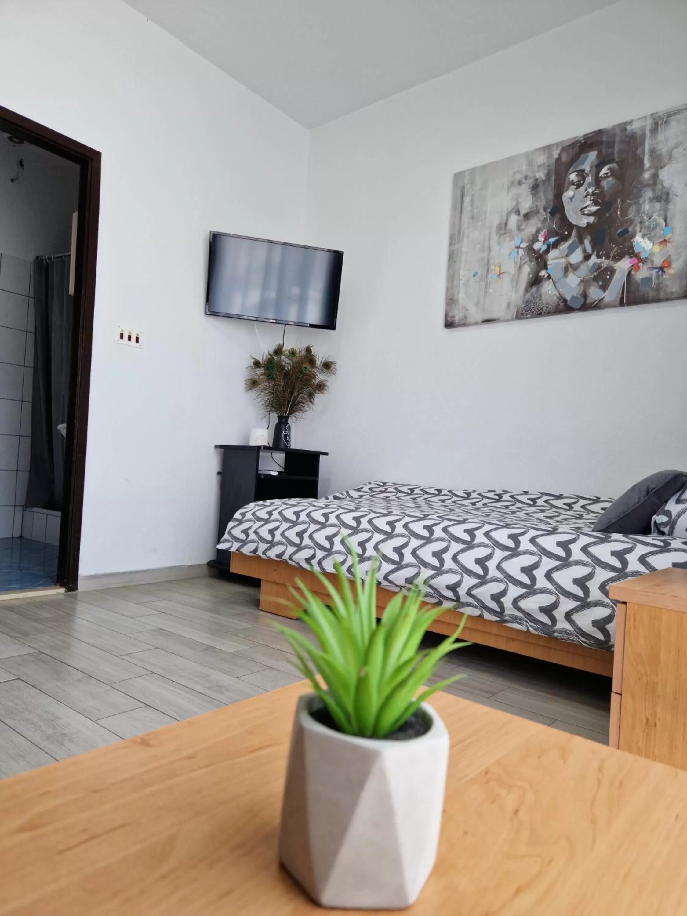 Bed in Motel "Tri lovca"