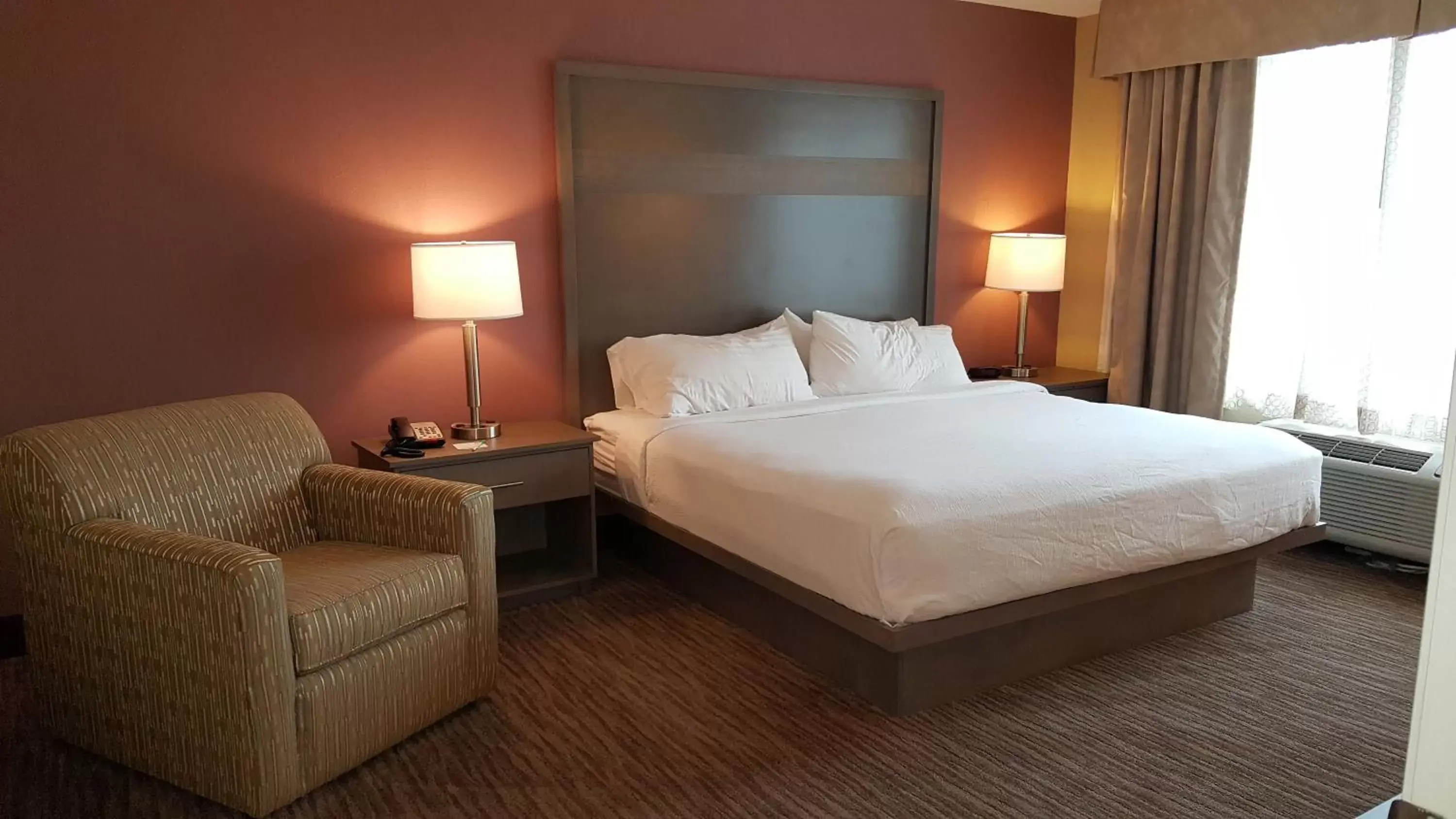 Photo of the whole room, Bed in Holiday Inn Santee, an IHG Hotel