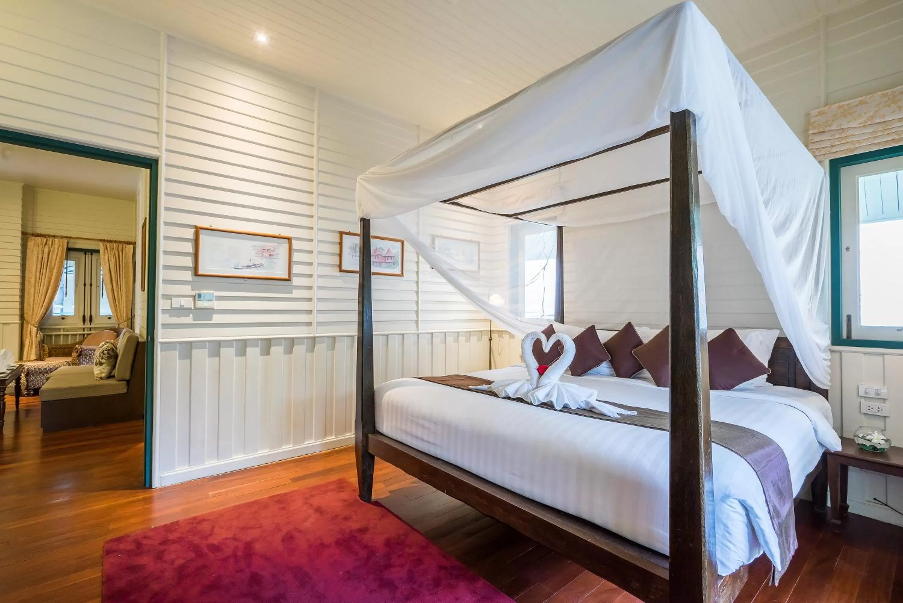 Bed in Kalanan Riverside Resort