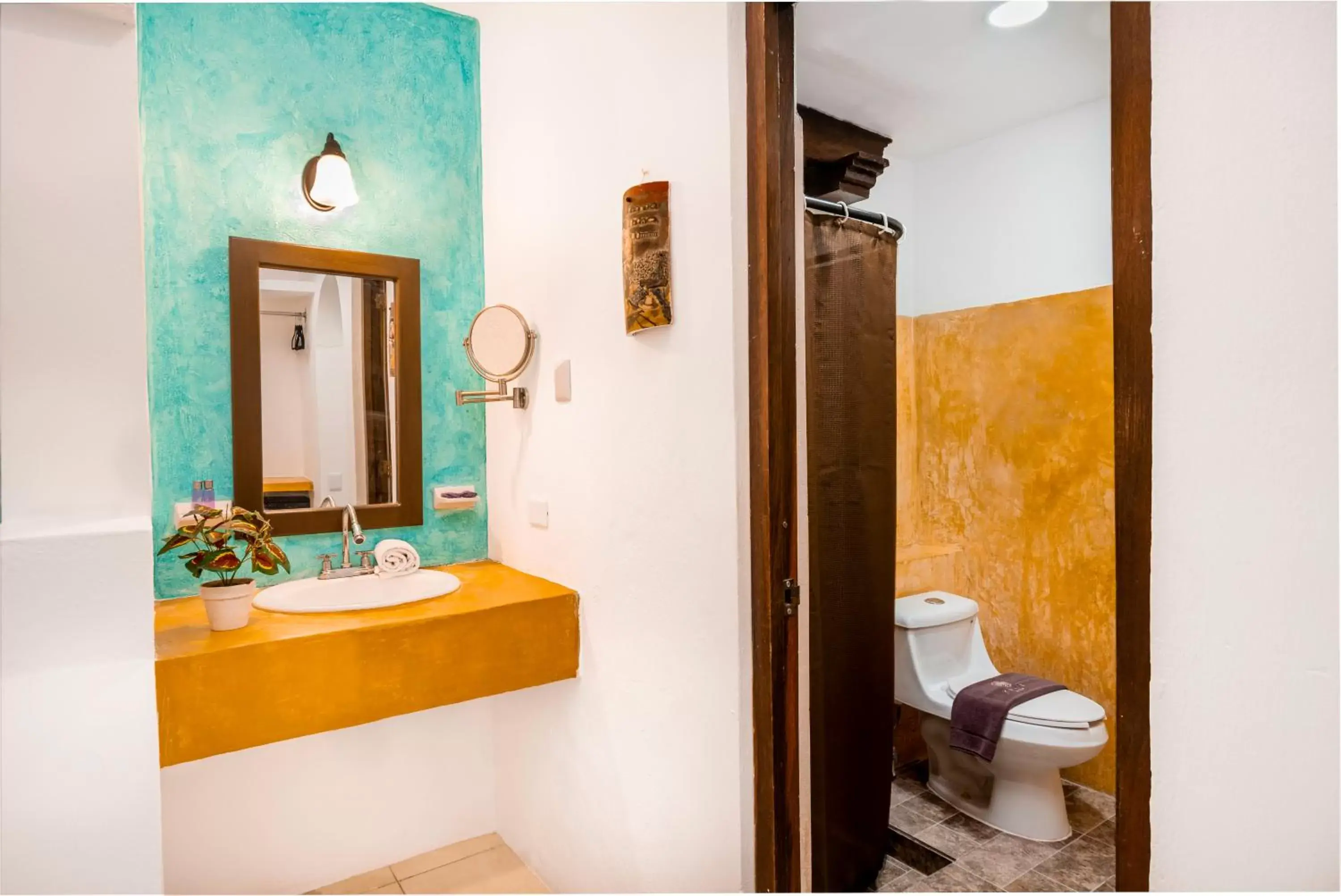 Bathroom in Hotel Casa de las Flores