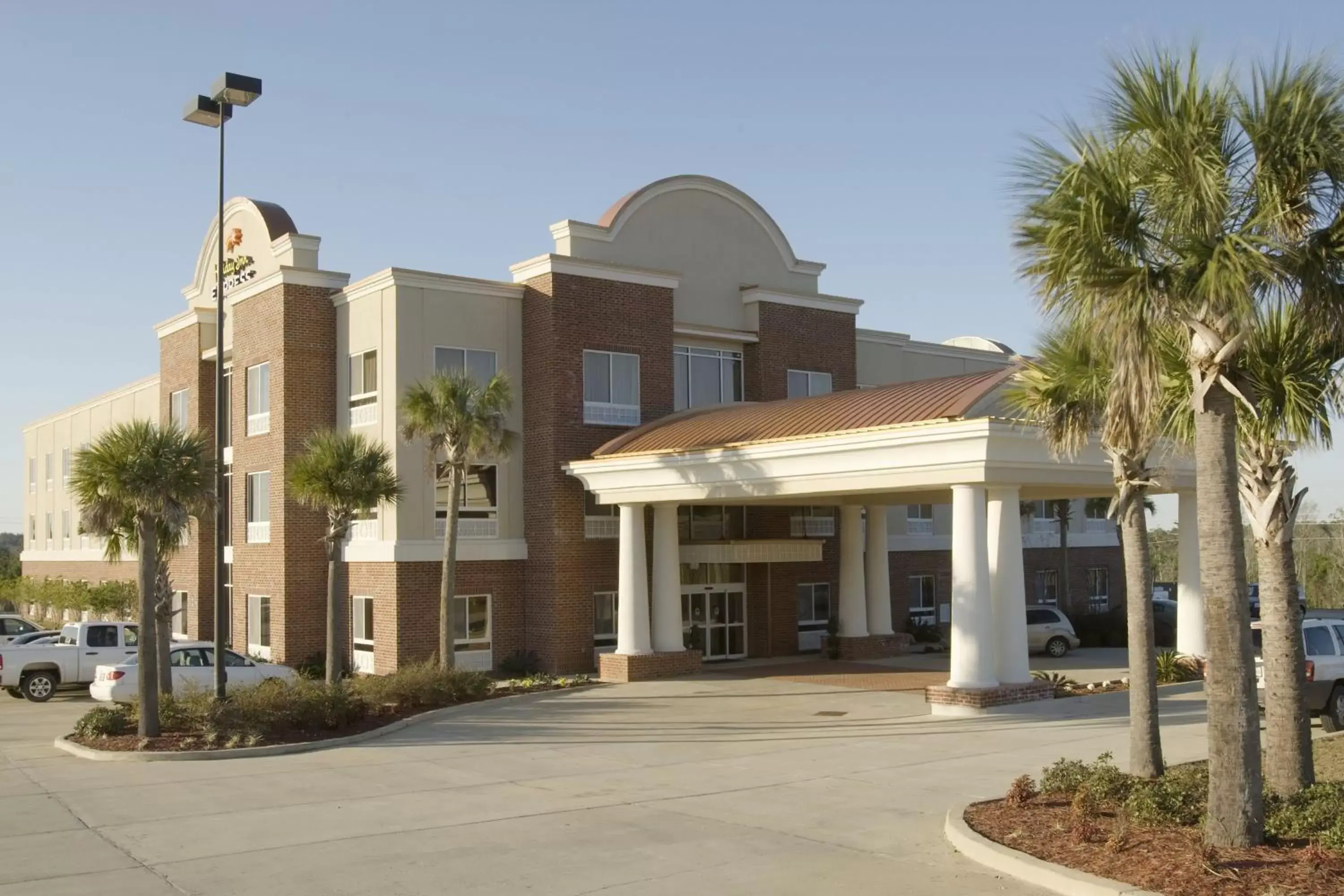 Property Building in Holiday Inn Express Hotel & Suites Lucedale, an IHG Hotel