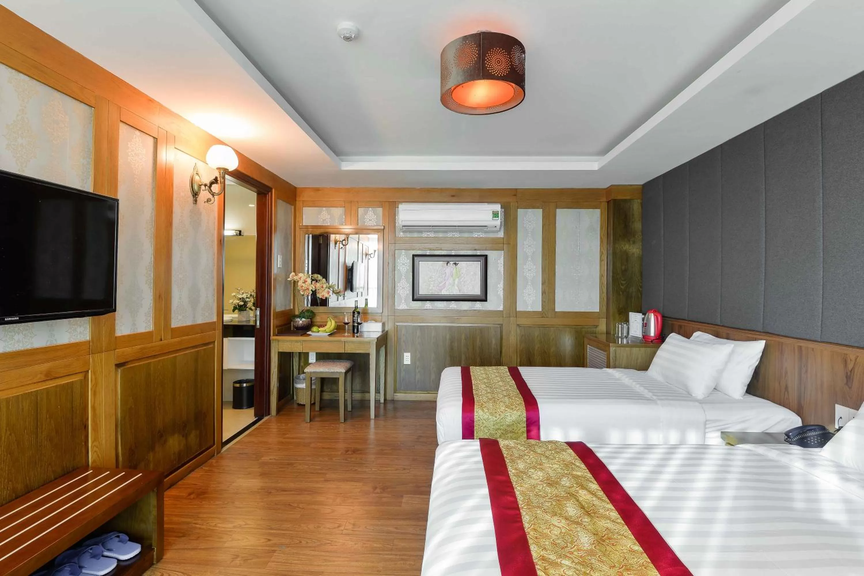 Bed in Saigonciti Hotel A