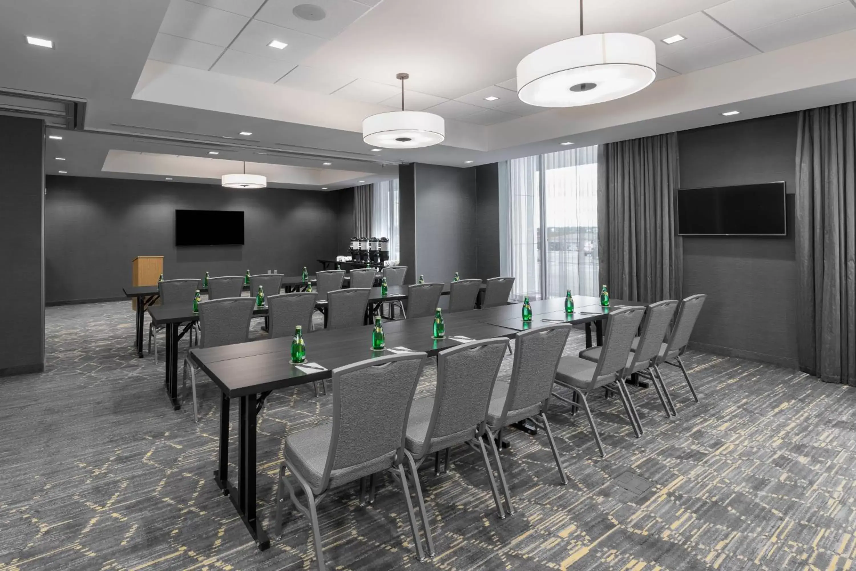 Meeting/conference room in Courtyard by Marriott Halifax Dartmouth