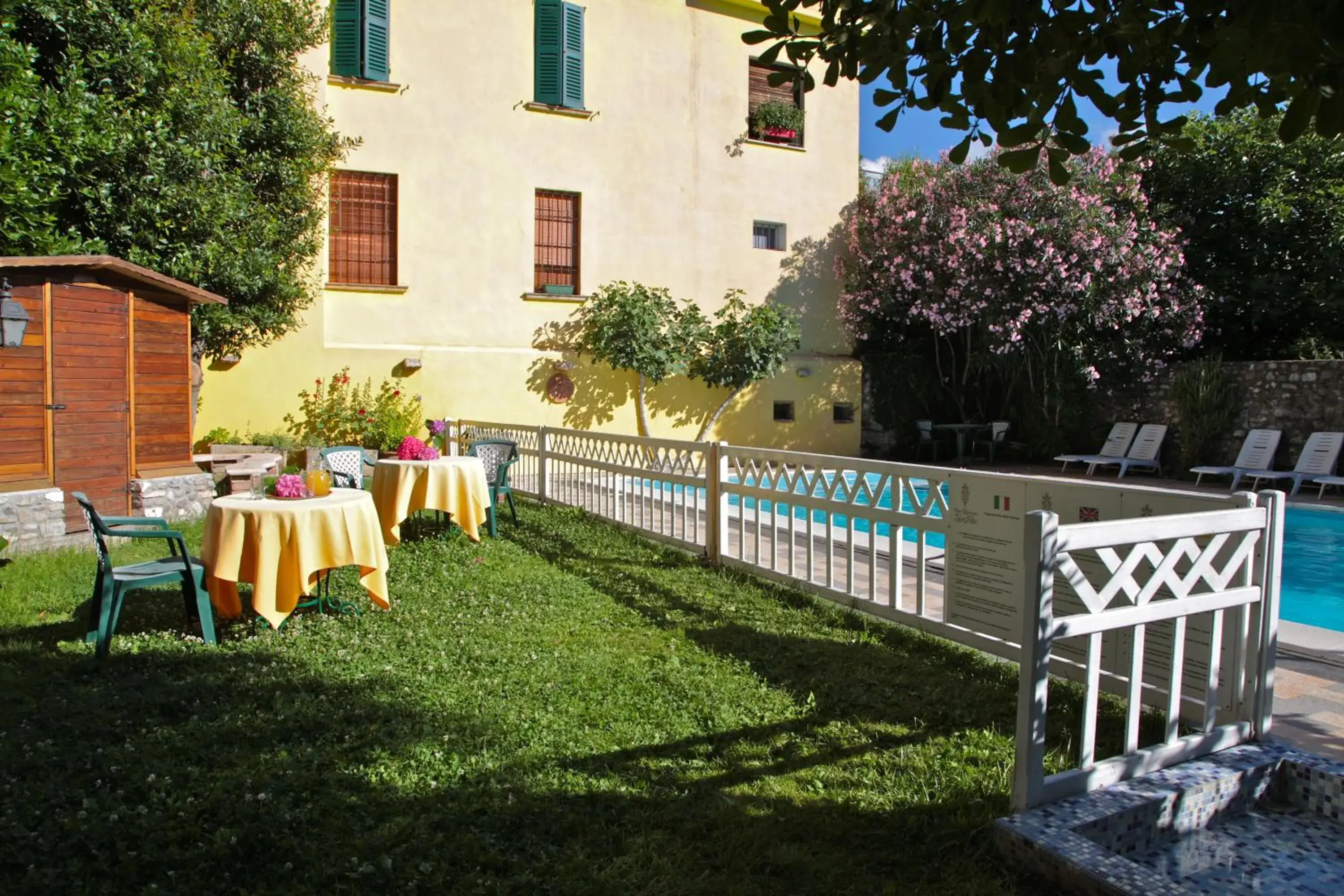 Swimming pool, Garden in Hotel San Filis