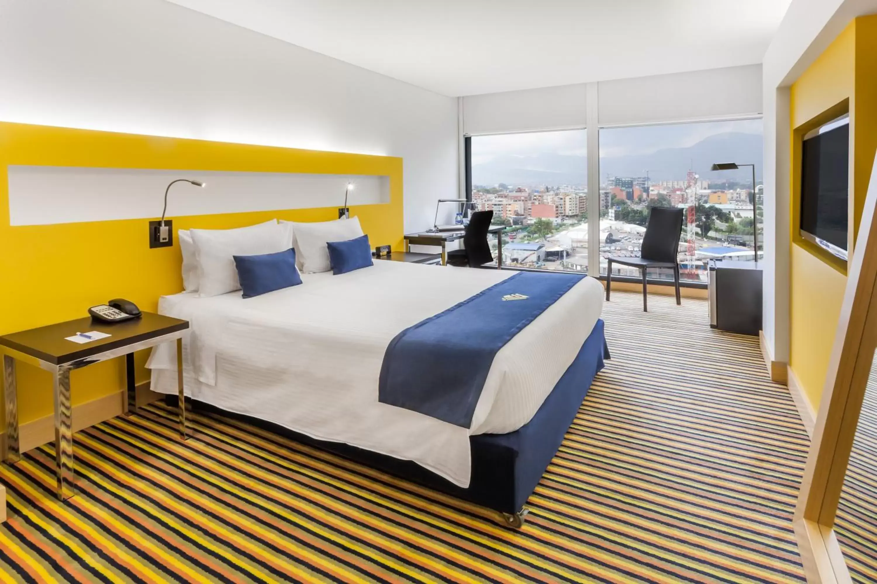 Bedroom, Bed in Wyndham Bogota