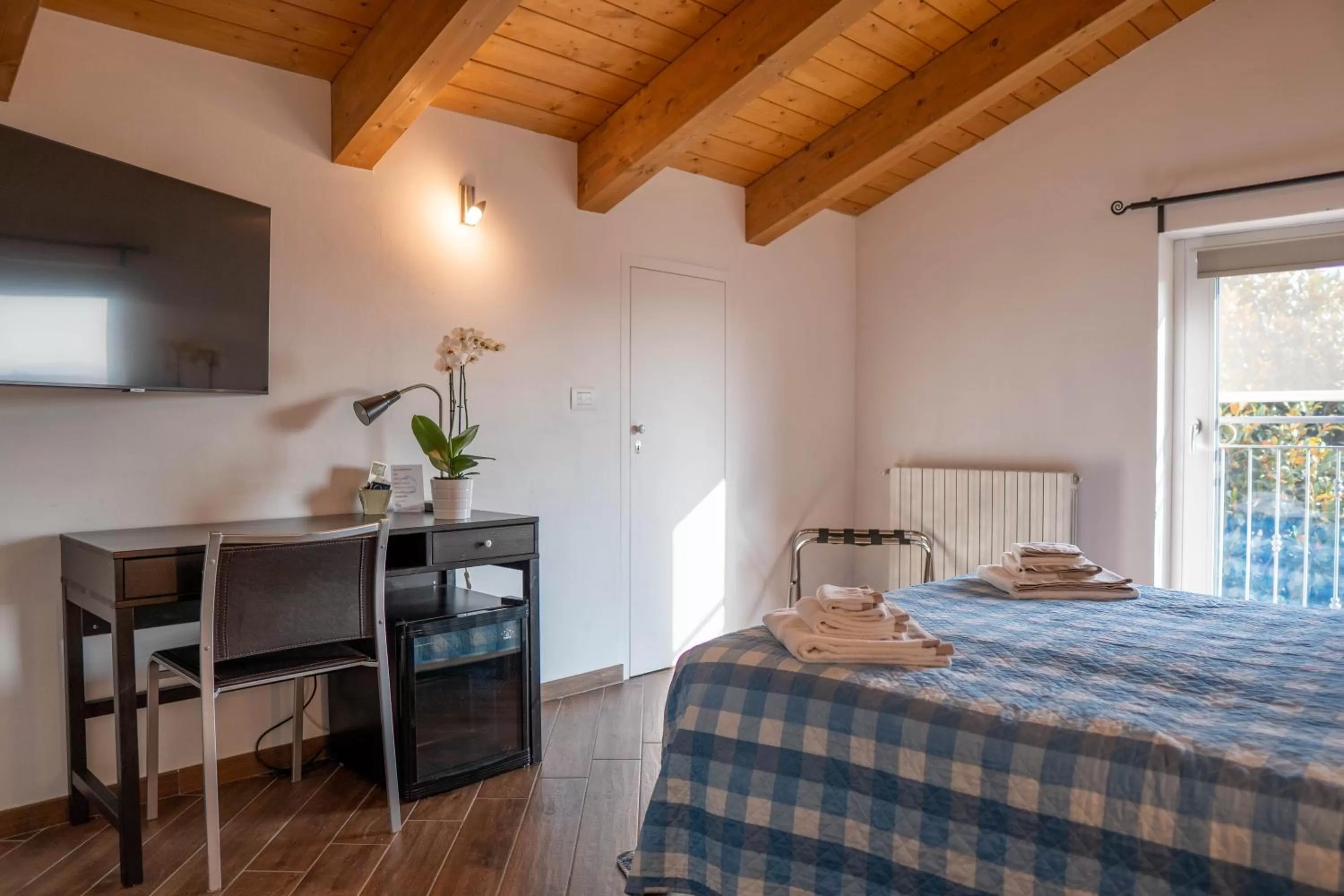 Photo of the whole room, Bed in Residence Le Palme