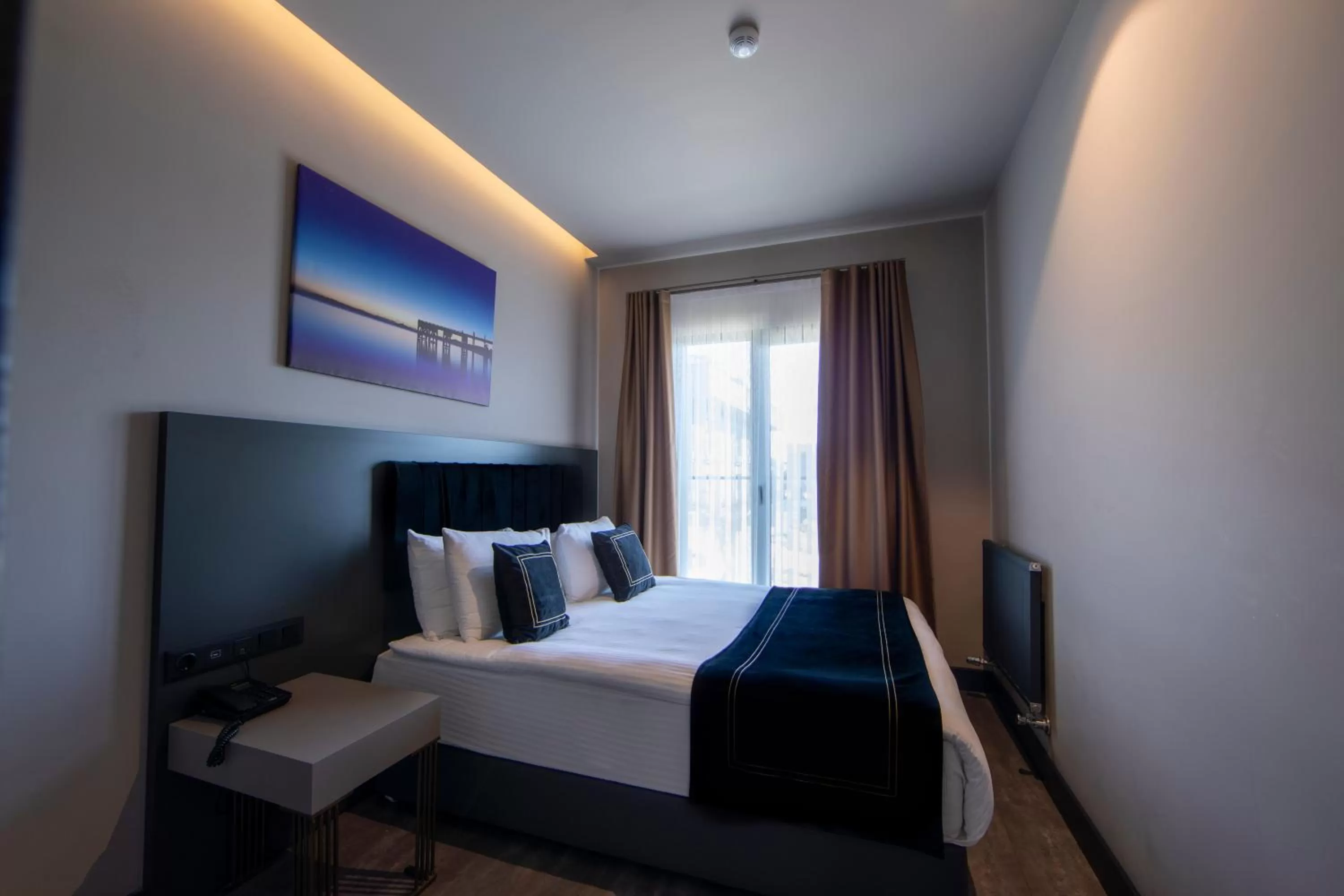 Bedroom, Bed in MENALO HOTEL PREMIUM ISTANBUL AIRPORT