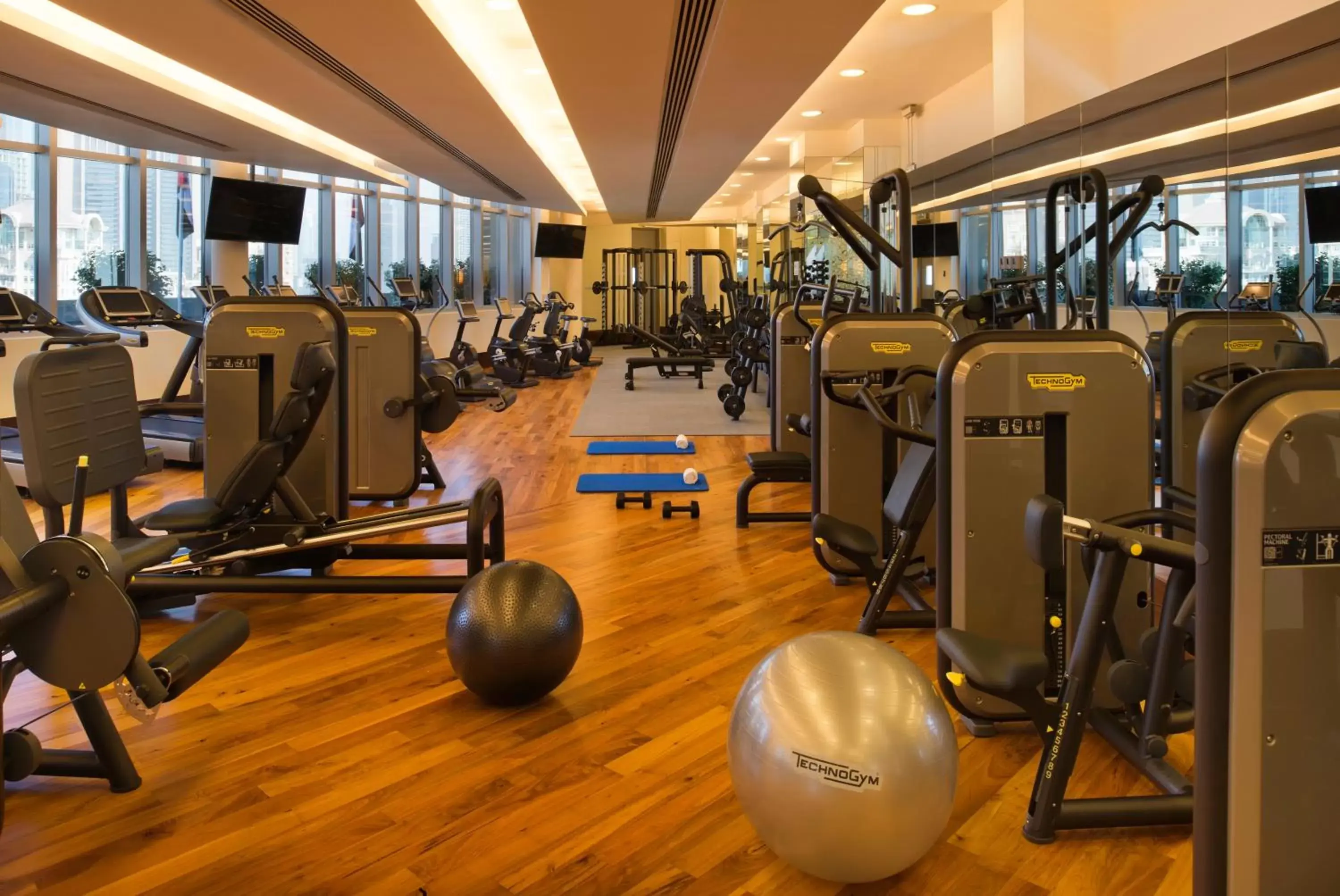 Fitness centre/facilities, Fitness Center/Facilities in Address Dubai Mall