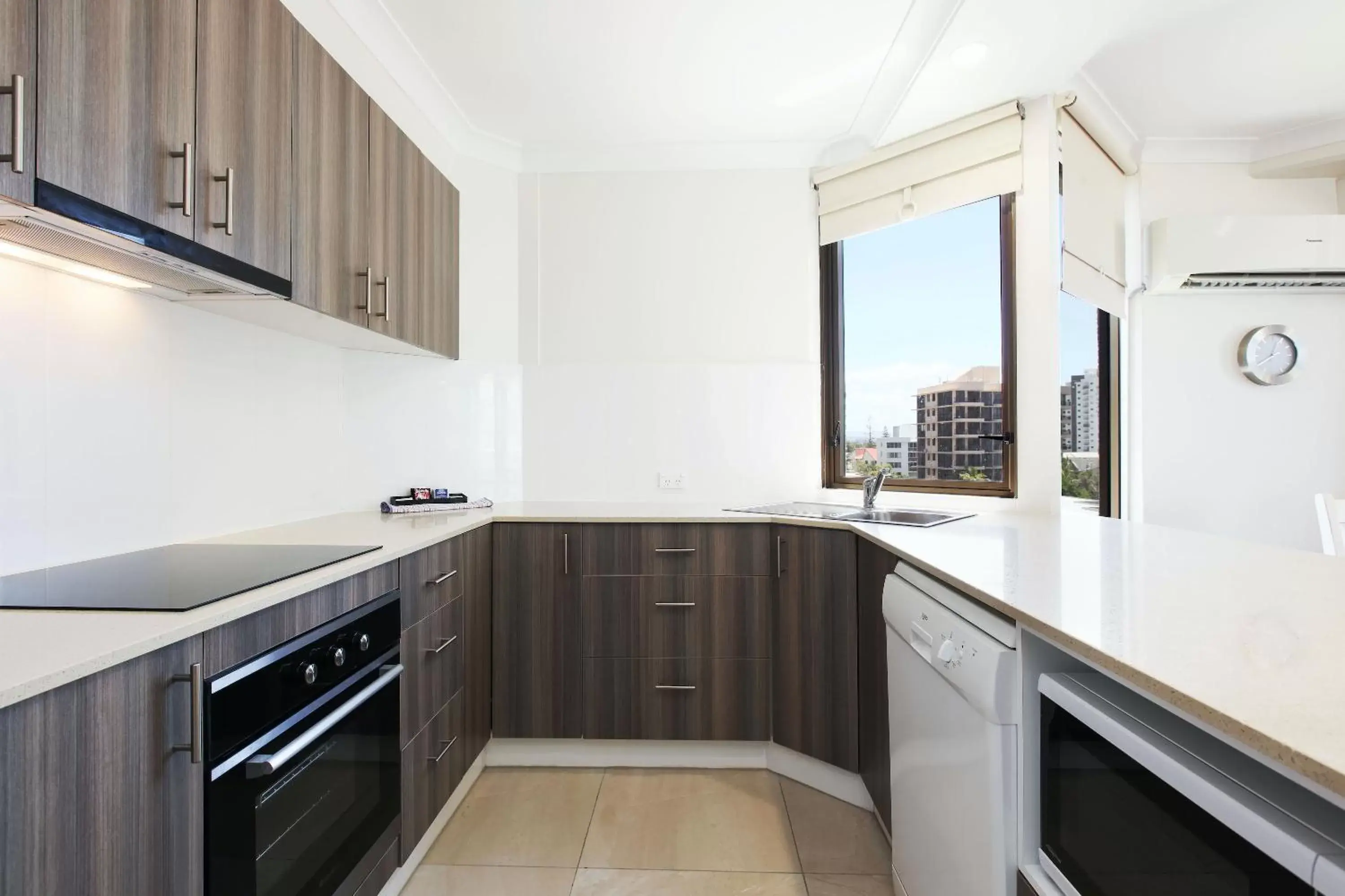 Kitchen or kitchenette, Kitchen/Kitchenette in The Breakers