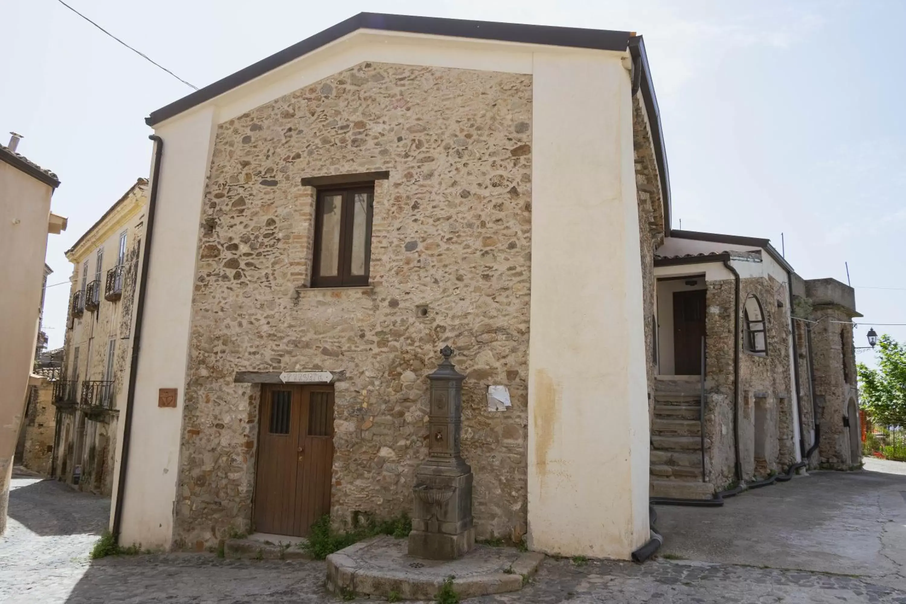 Property Building in Il Paese Alberga!