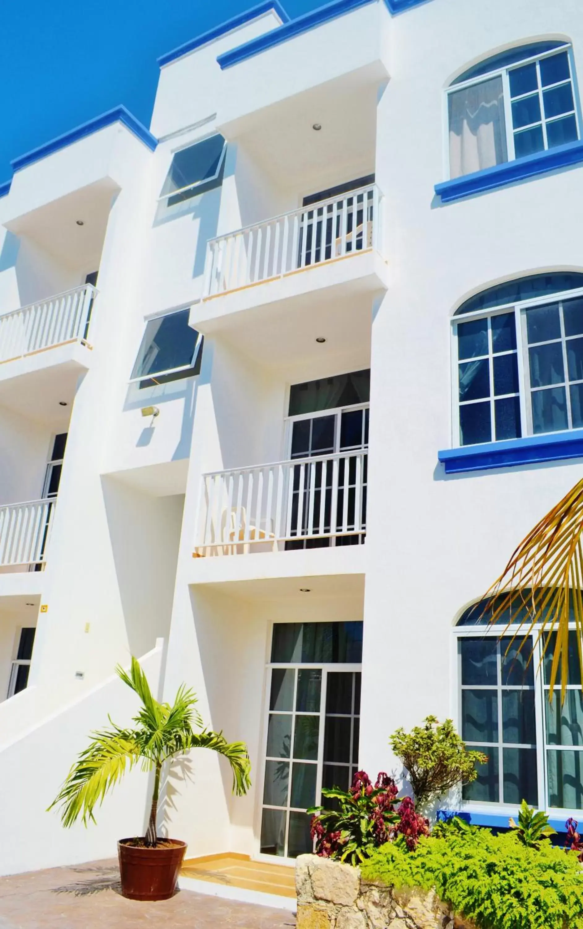 Property Building in Corales Suites