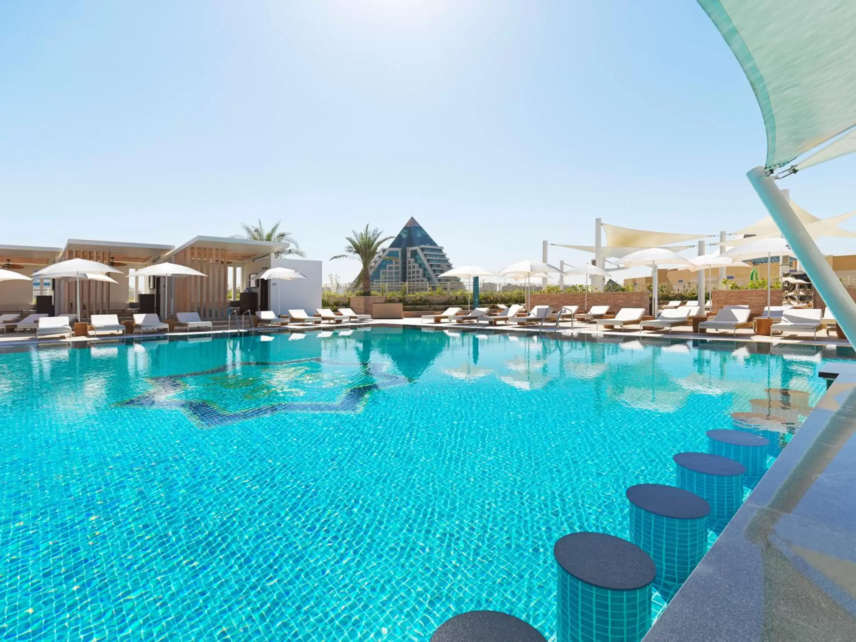 Lounge or bar, Swimming Pool in Sofitel Dubai The Obelisk