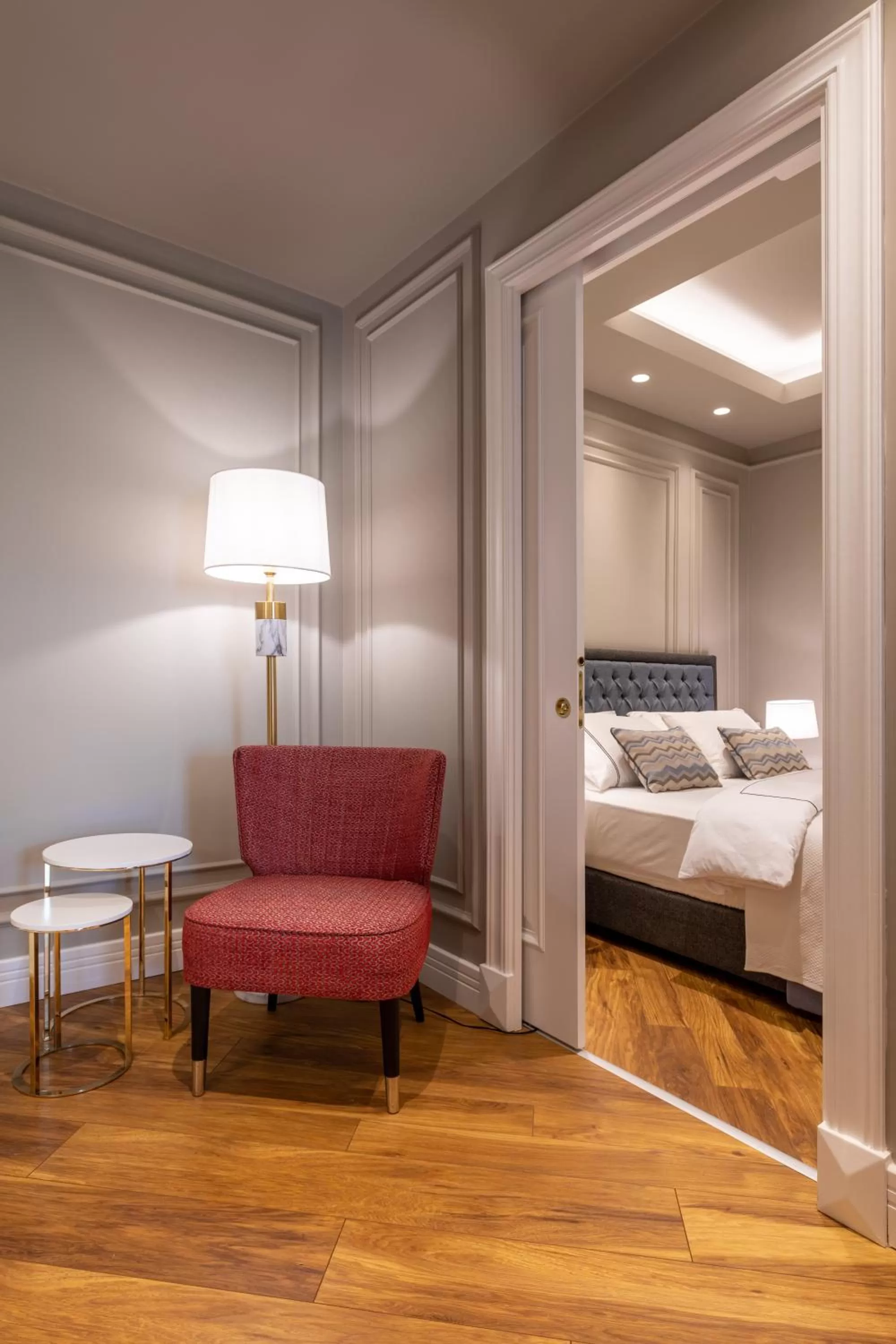 Communal lounge/ TV room, Bed in Motif Hotel Çeşme