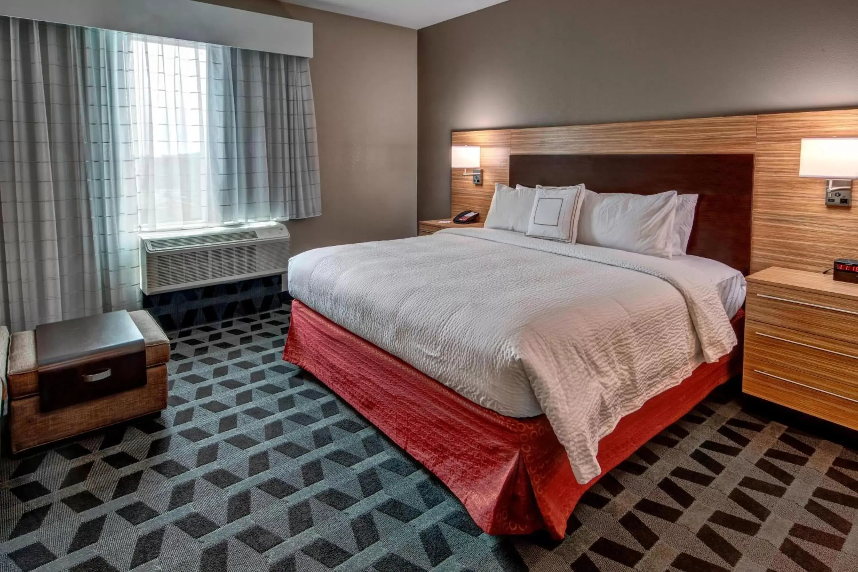 Photo of the whole room, Bed in TownePlace Suites by Marriott Hot Springs