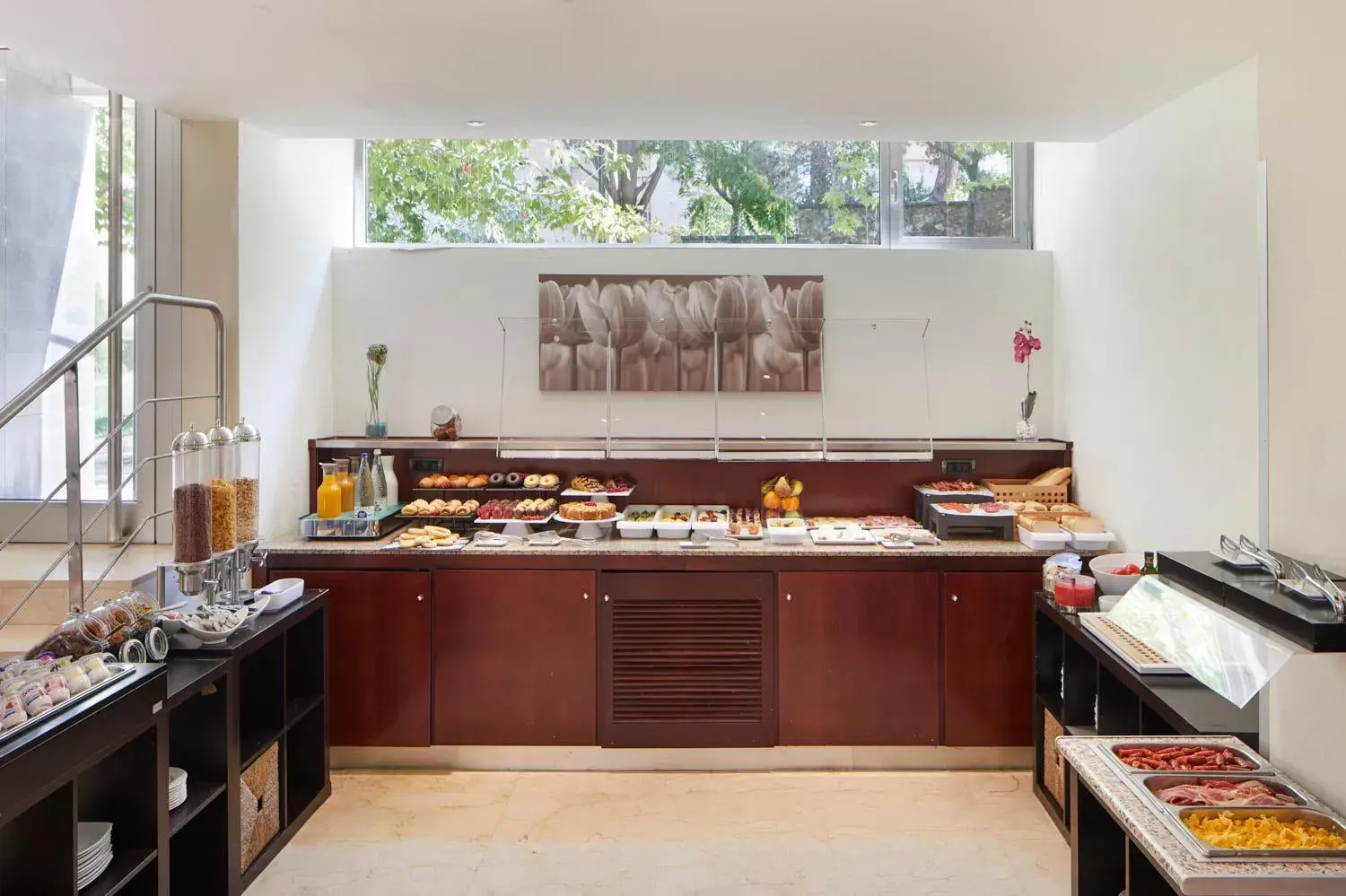 Buffet breakfast in Exe Plaza Delicias Buffet breakfast in Exe Plaza Delicias