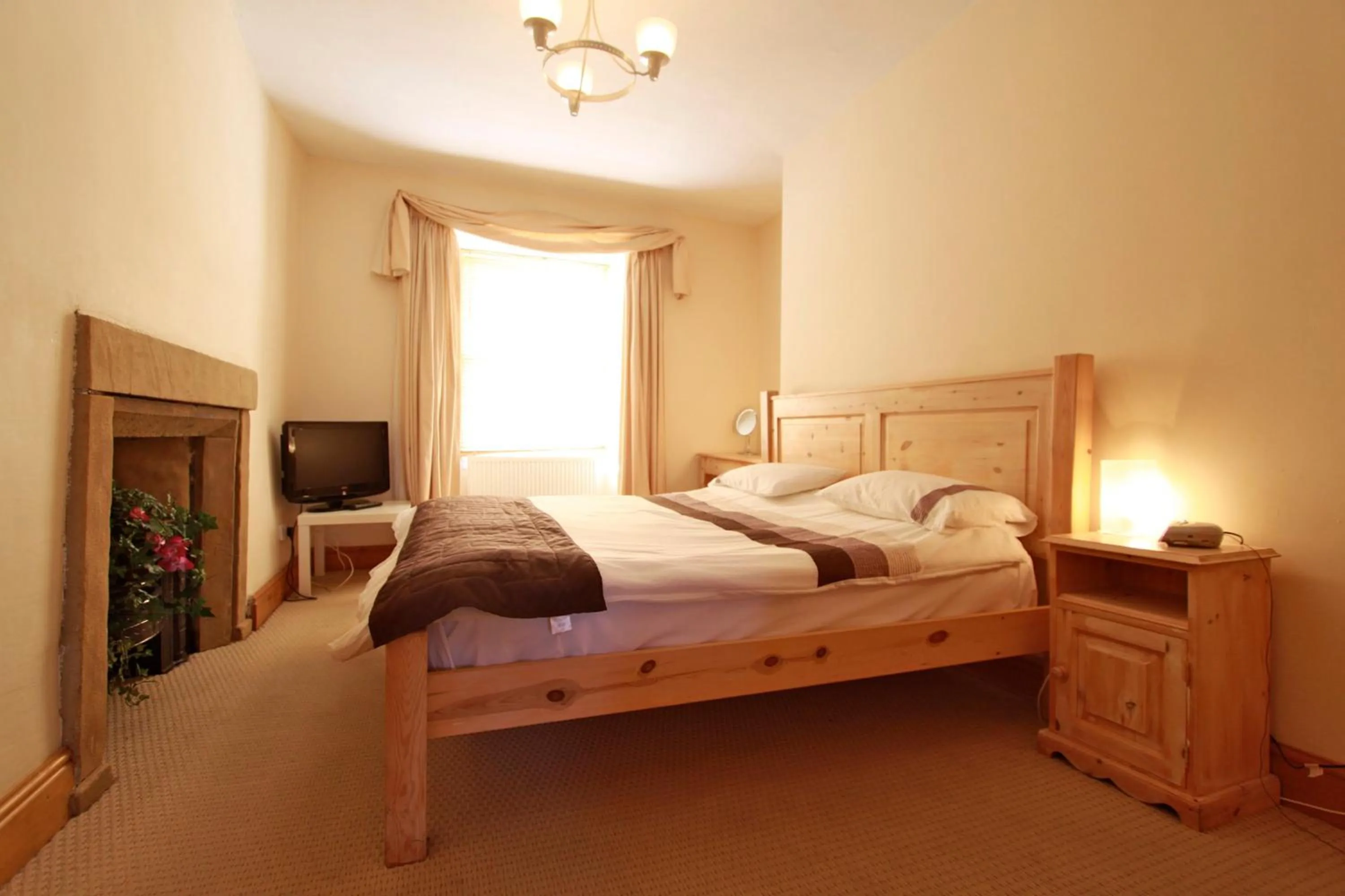 Day, Bed in Centre Of Britain Hotel