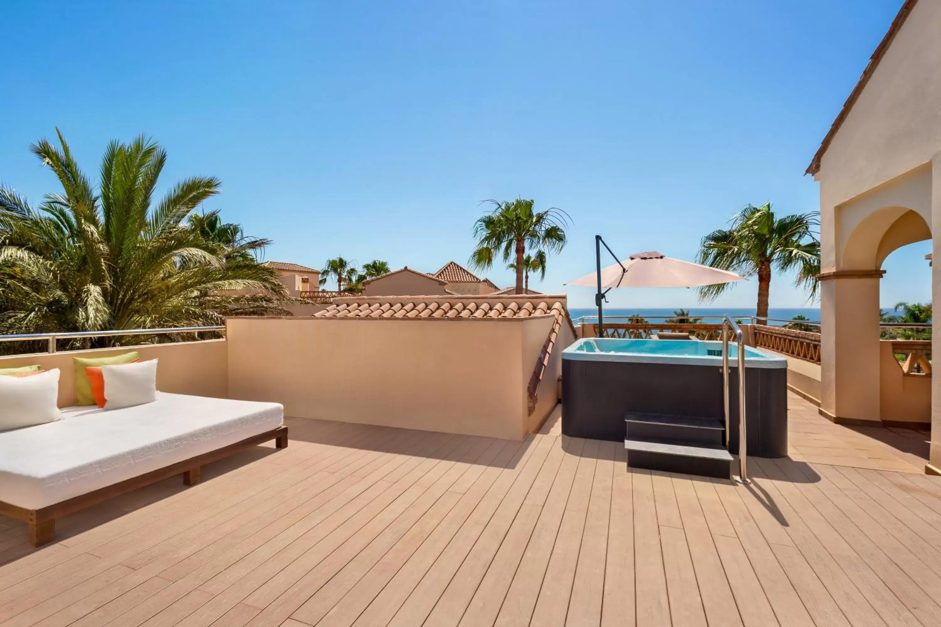 Hot Tub, Balcony/Terrace in Wyndham Grand Residences Costa del Sol