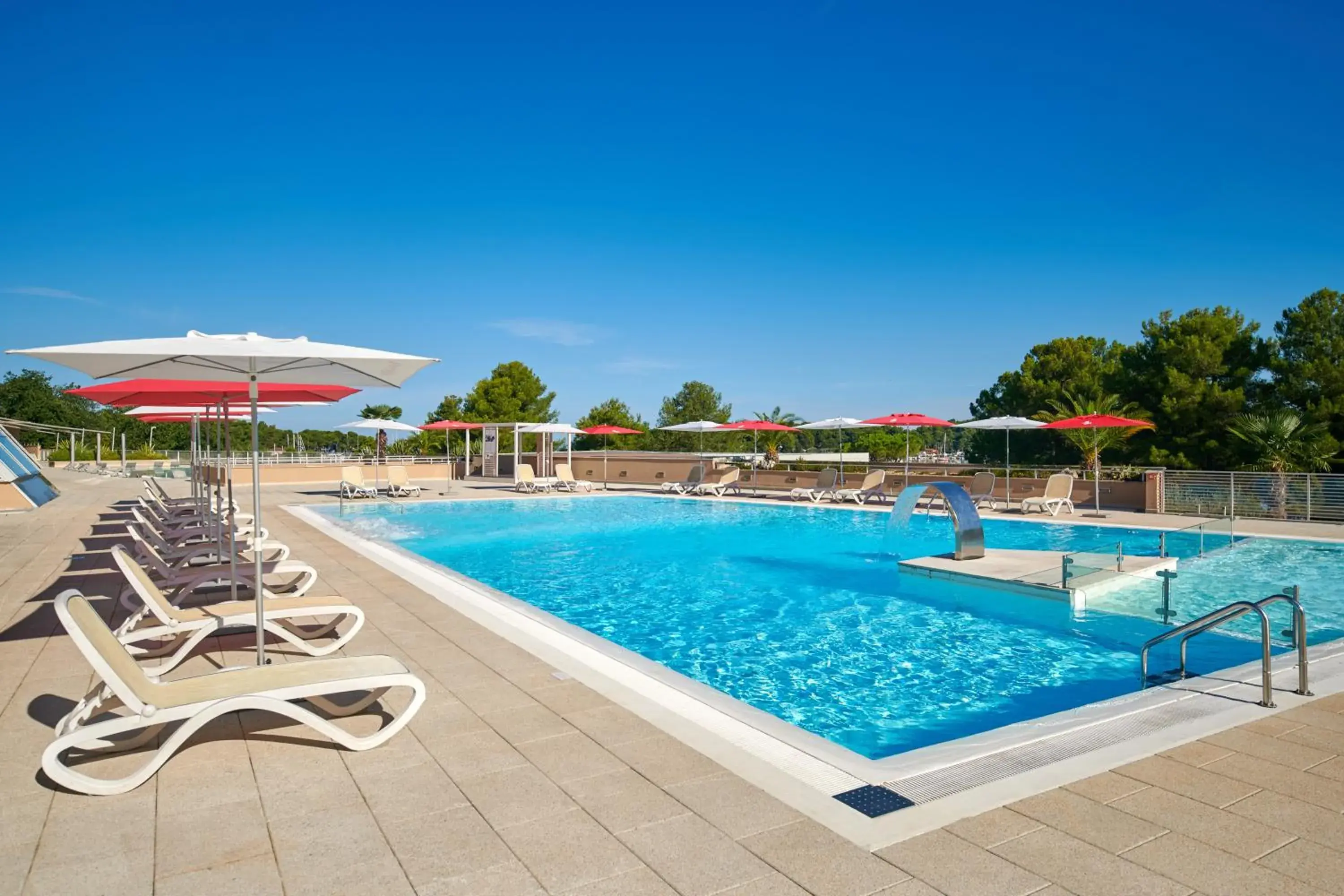 Swimming Pool in Hotel Molindrio Plava Laguna