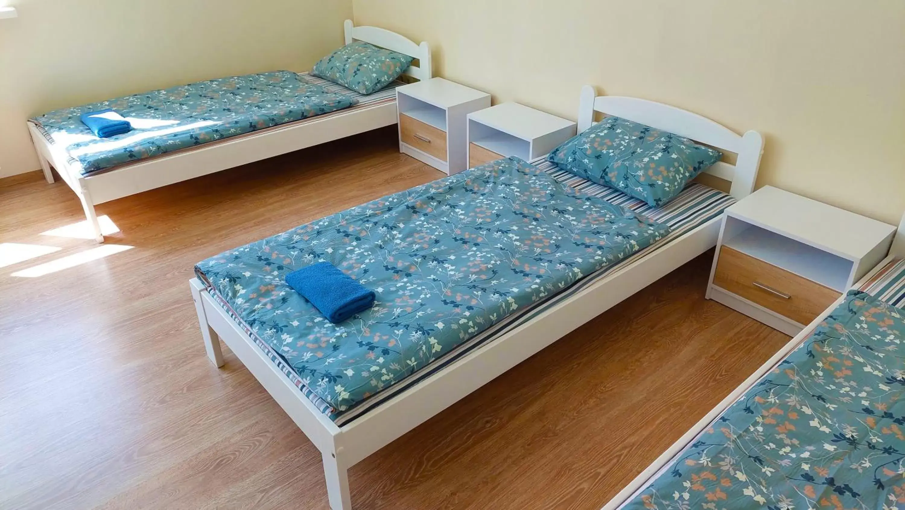 Triple Room with Shared Bathroom in Happy Hotel Triple Room with Shared Bathroom in Happy Hotel