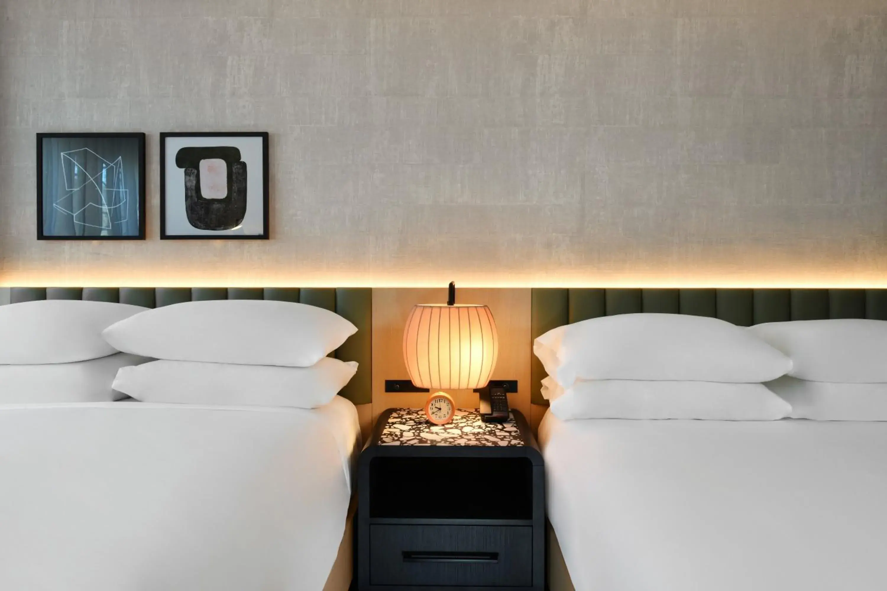 Bedroom, Bed in Kimpton Hotel Theta, an IHG Hotel